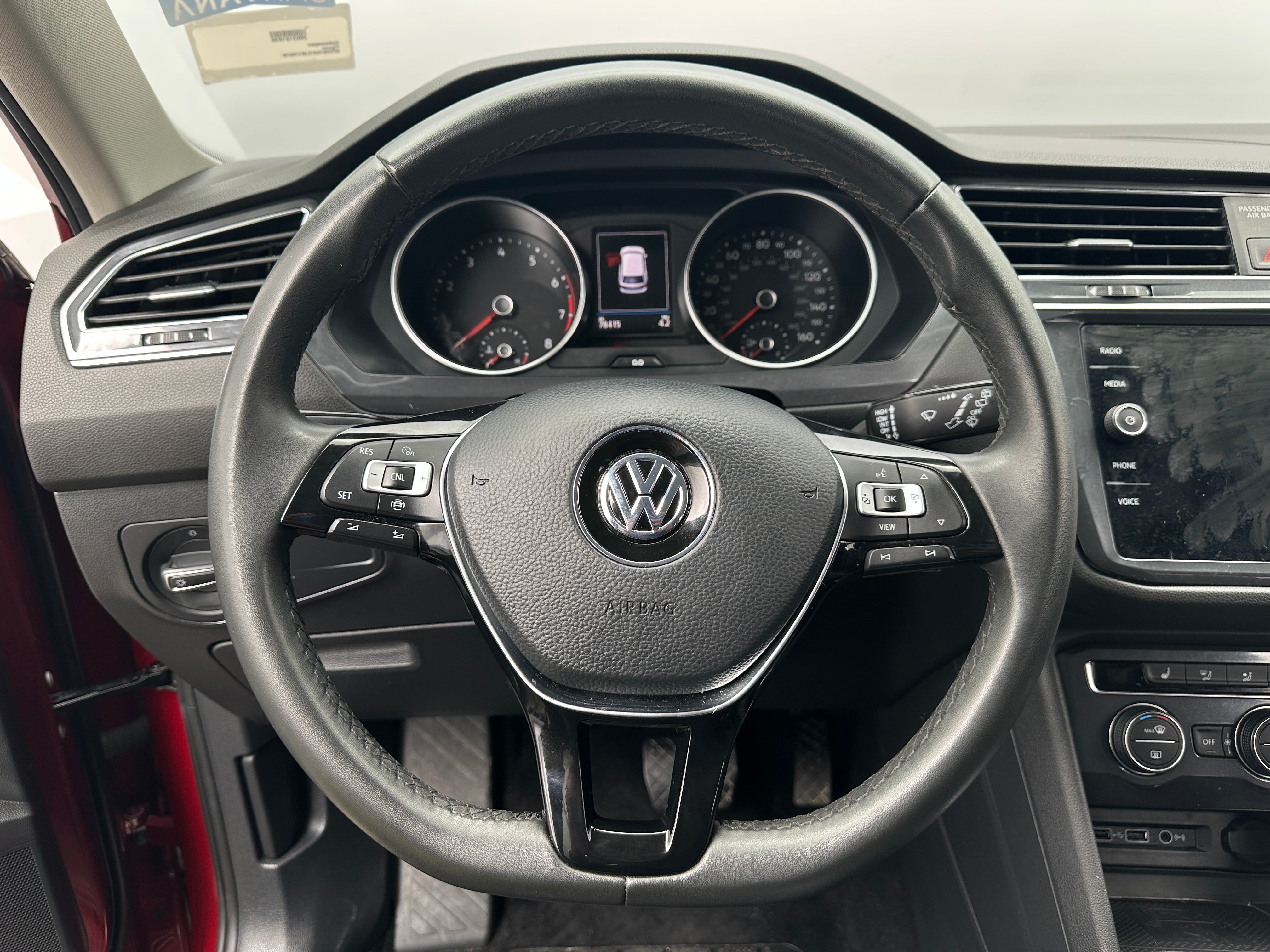 Thumbnail: 2020 Volkswagen Tiguan - 5