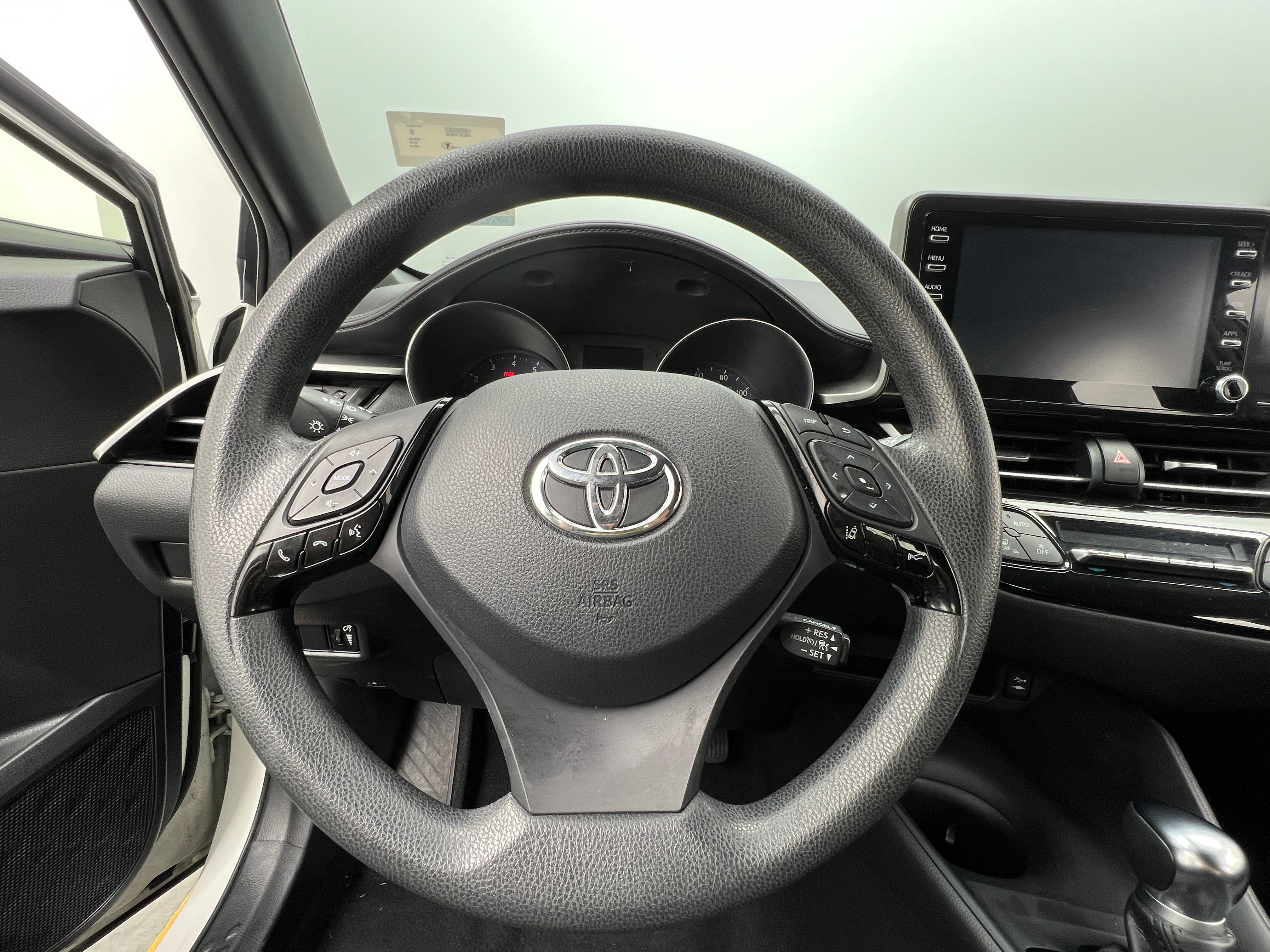 2019 Toyota C-HR LE 5