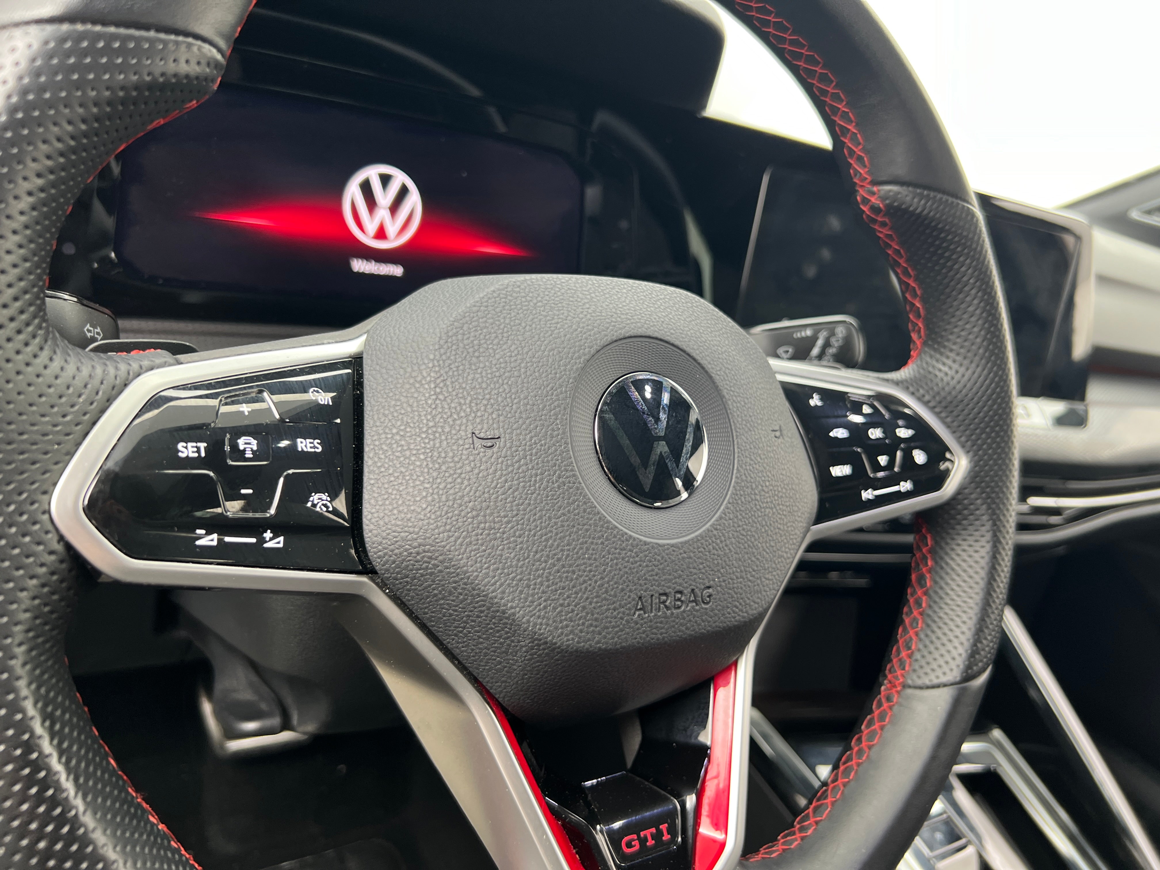 2023 Volkswagen Golf GTI SE 5