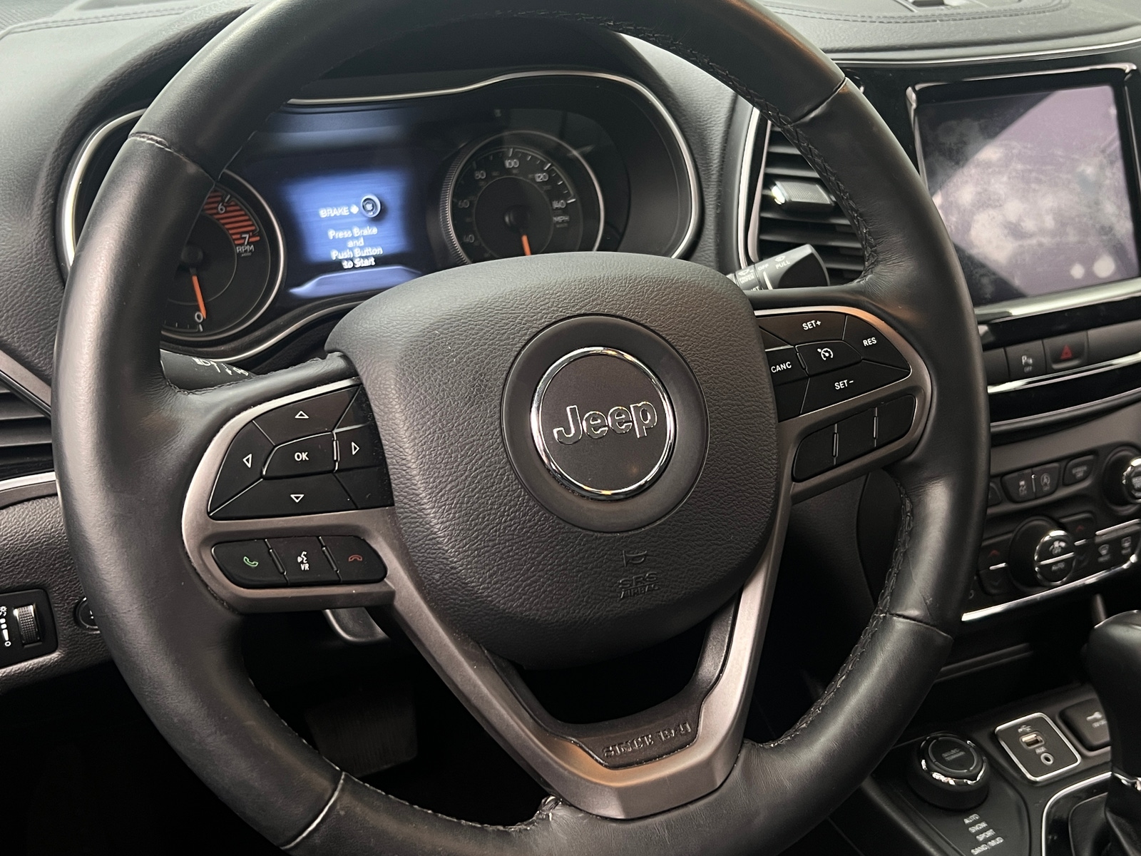 Thumbnail: 2019 Jeep Cherokee - 4