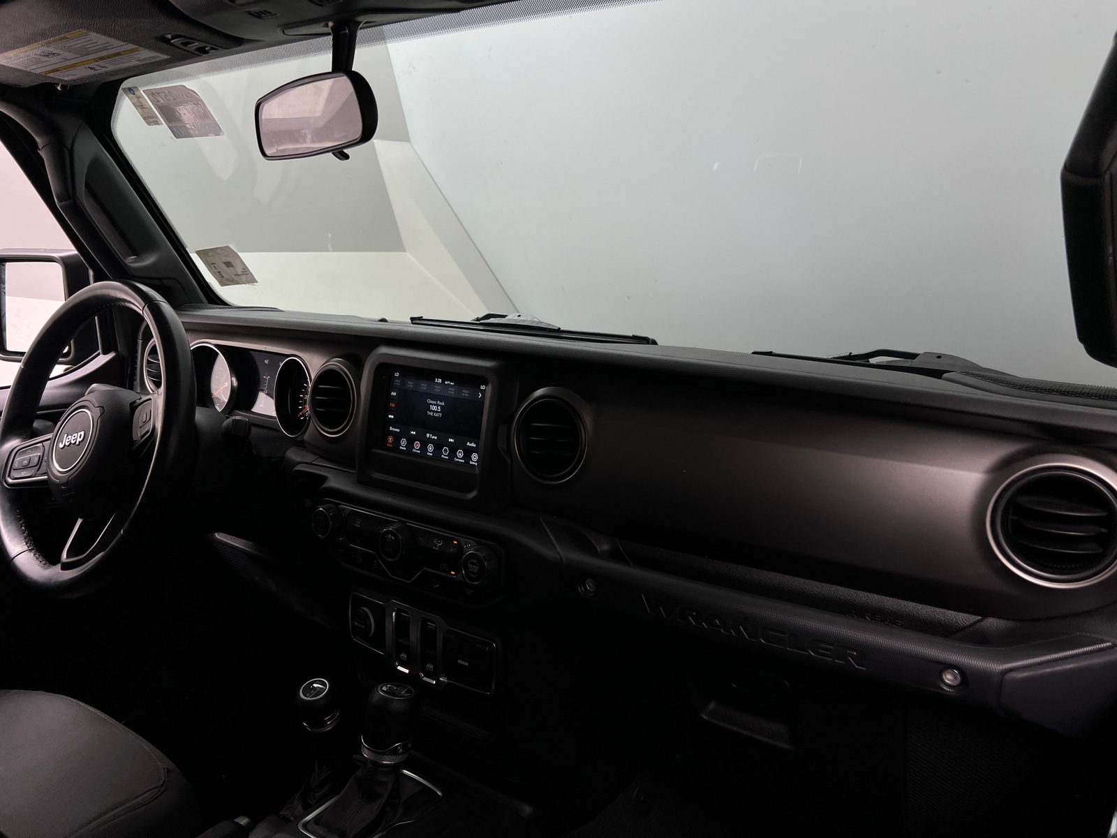 Thumbnail: 2019 Jeep Wrangler - 3