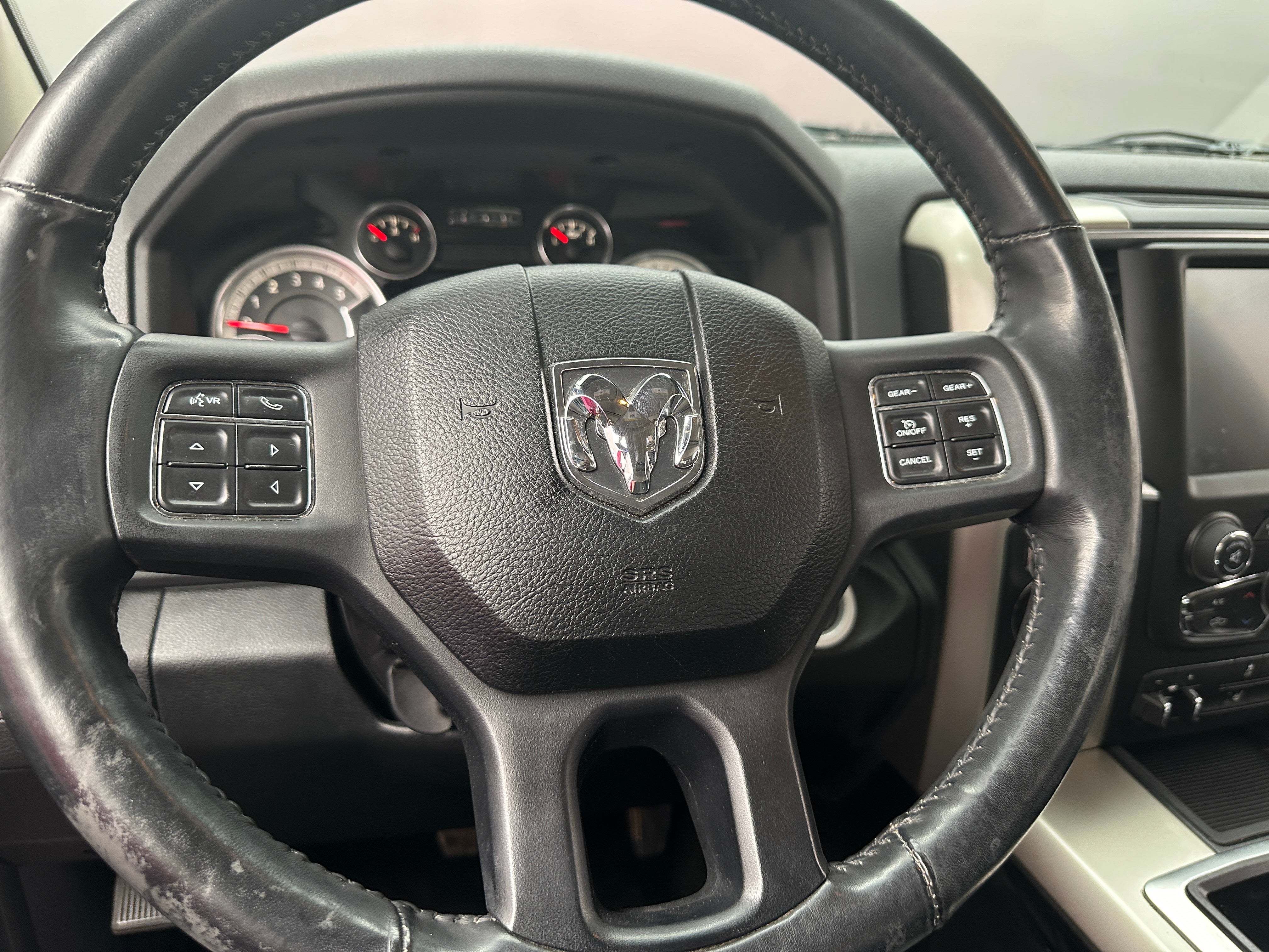 2015 RAM 1500 SLT 5