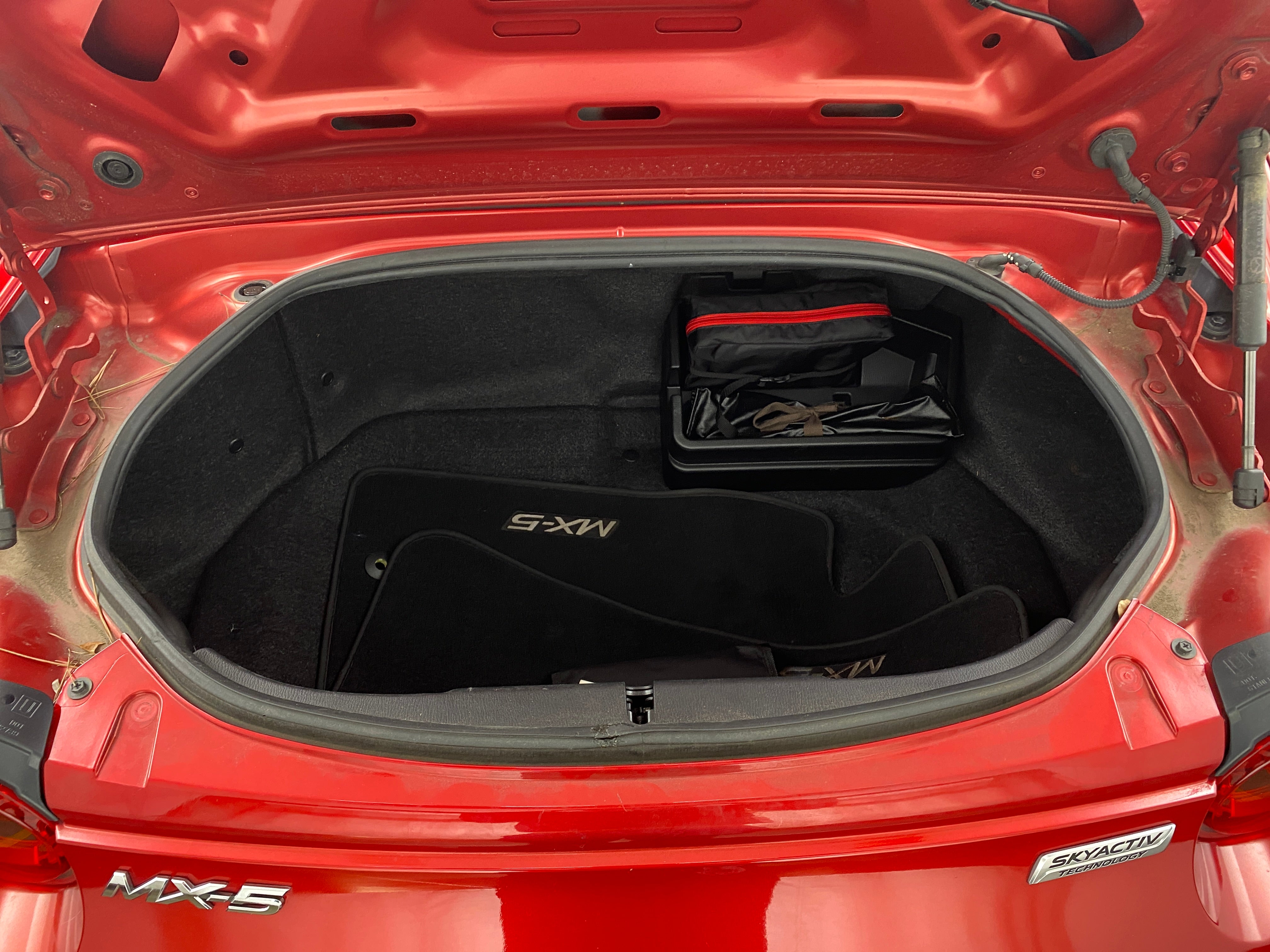 Thumbnail: 2017 Mazda MX-5 Miata - 5