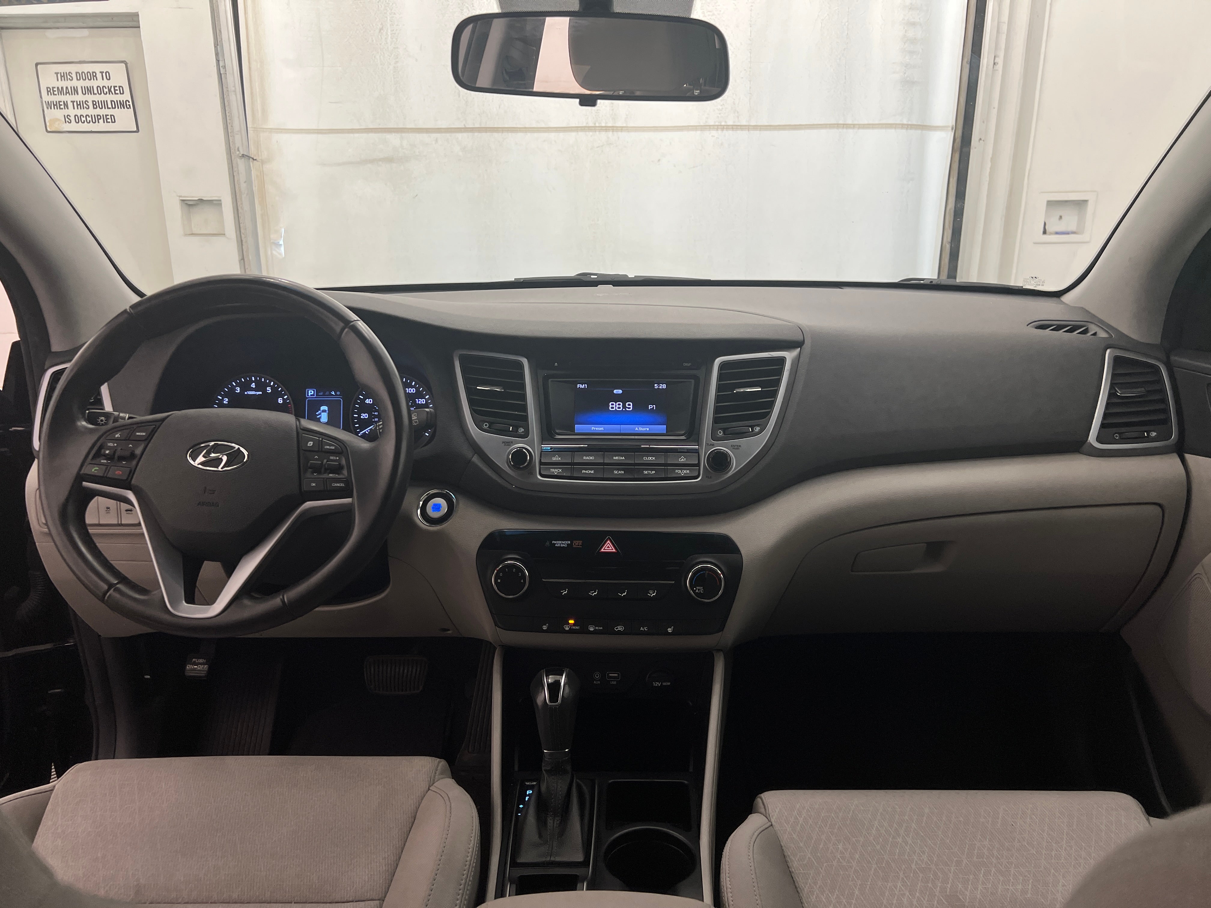 2017 Hyundai Tucson Sport 3