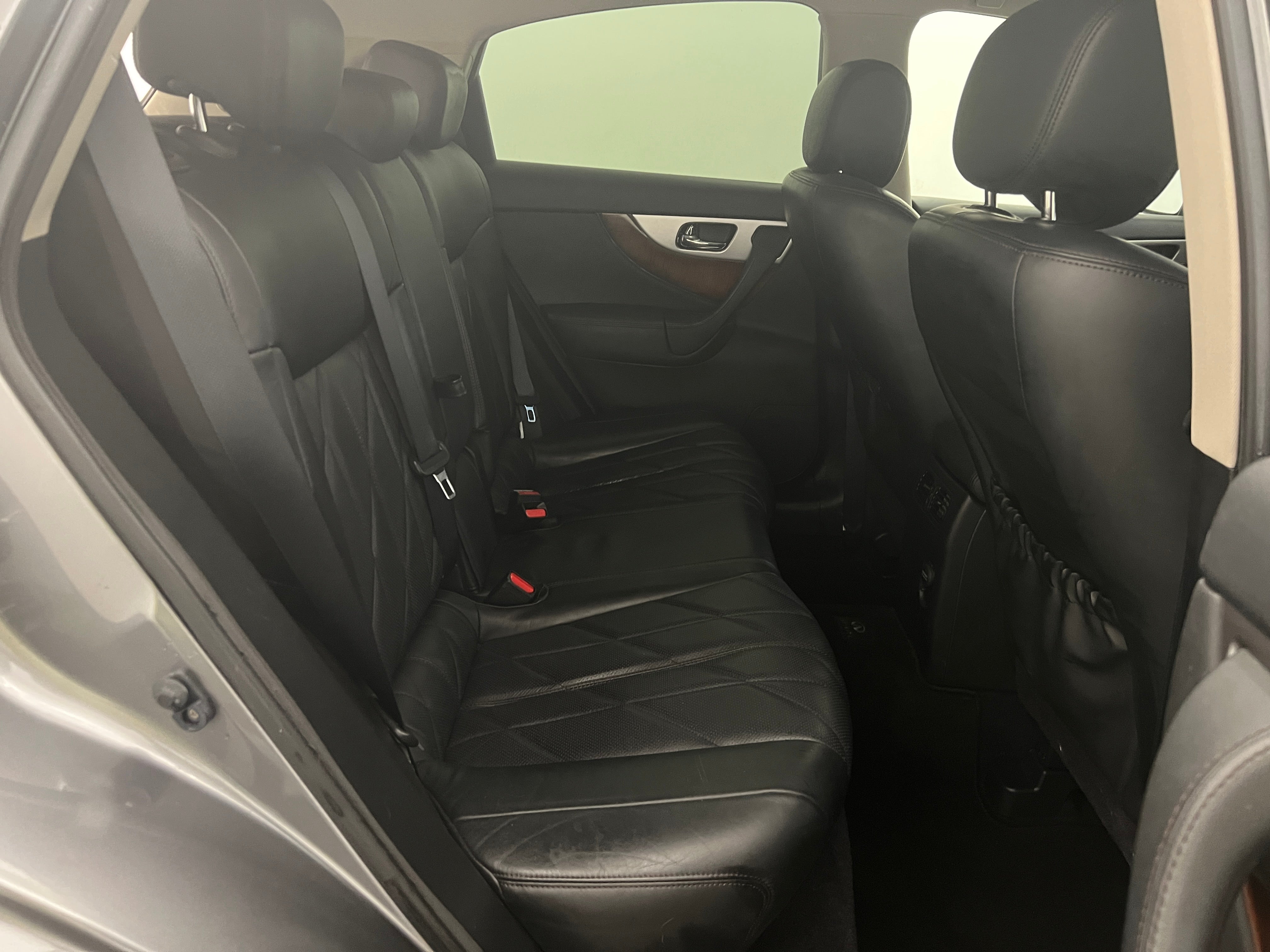 2014 INFINITI QX70  6