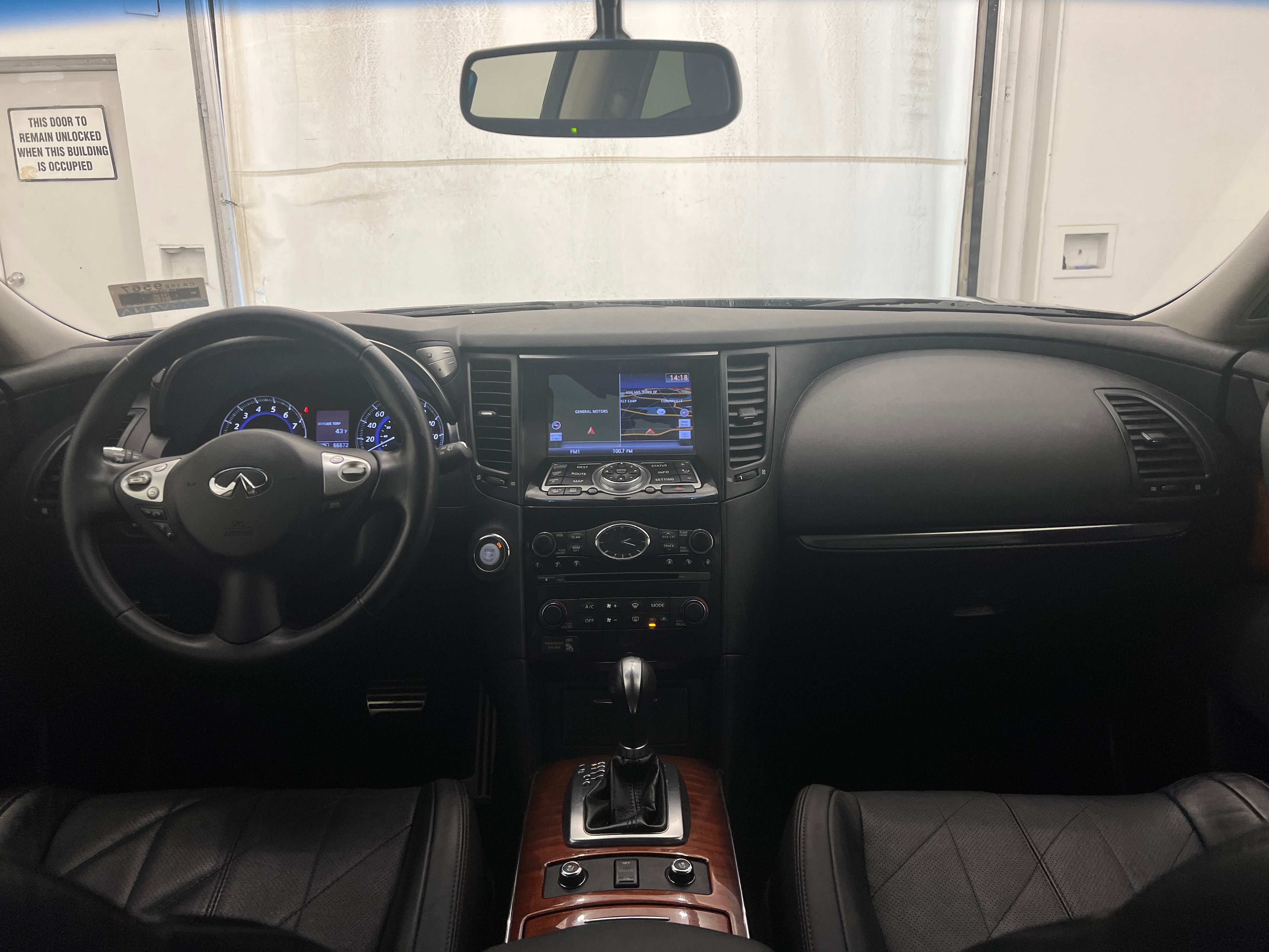 2014 INFINITI QX70  3