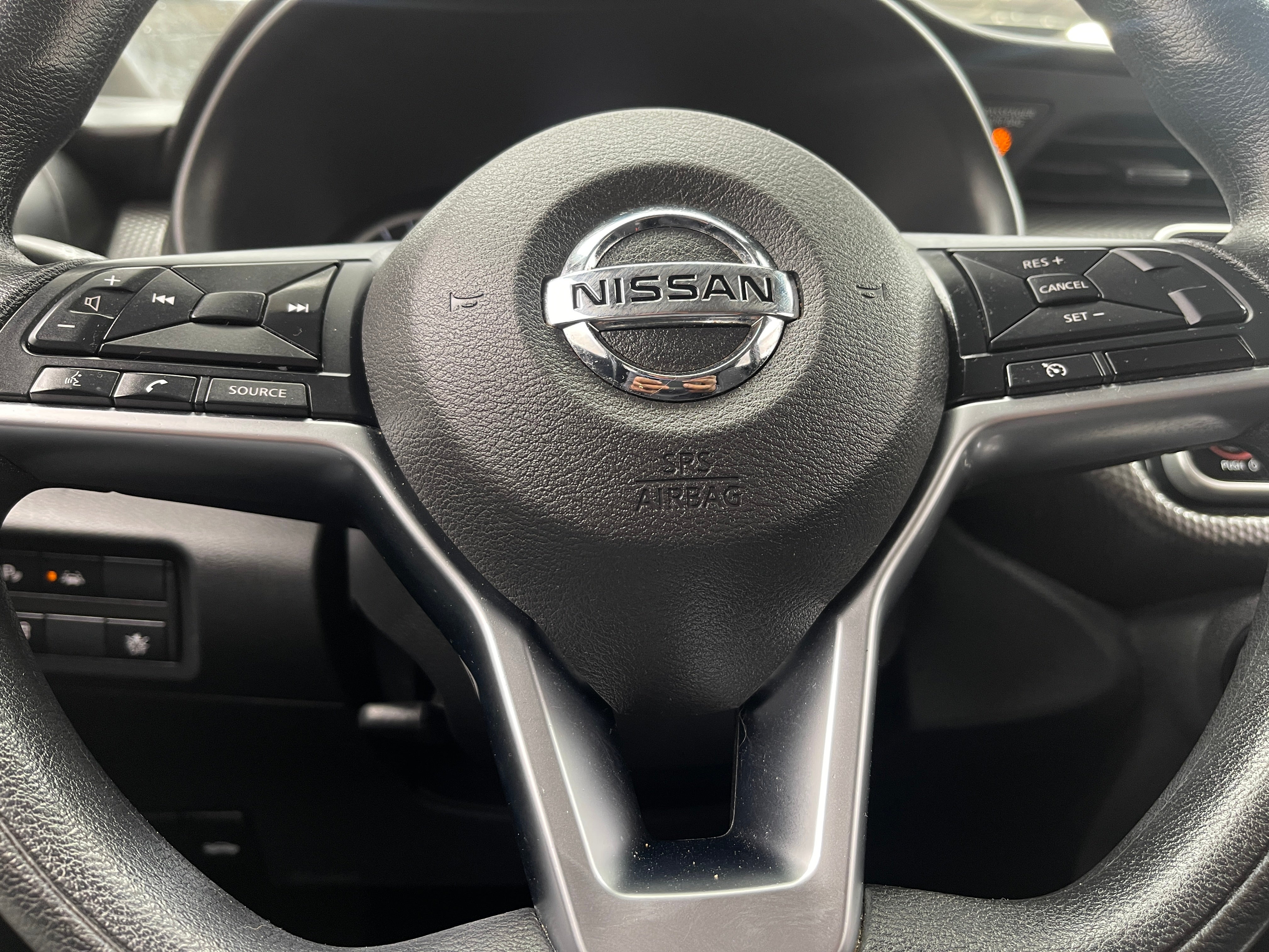 2020 Nissan Kicks S 5