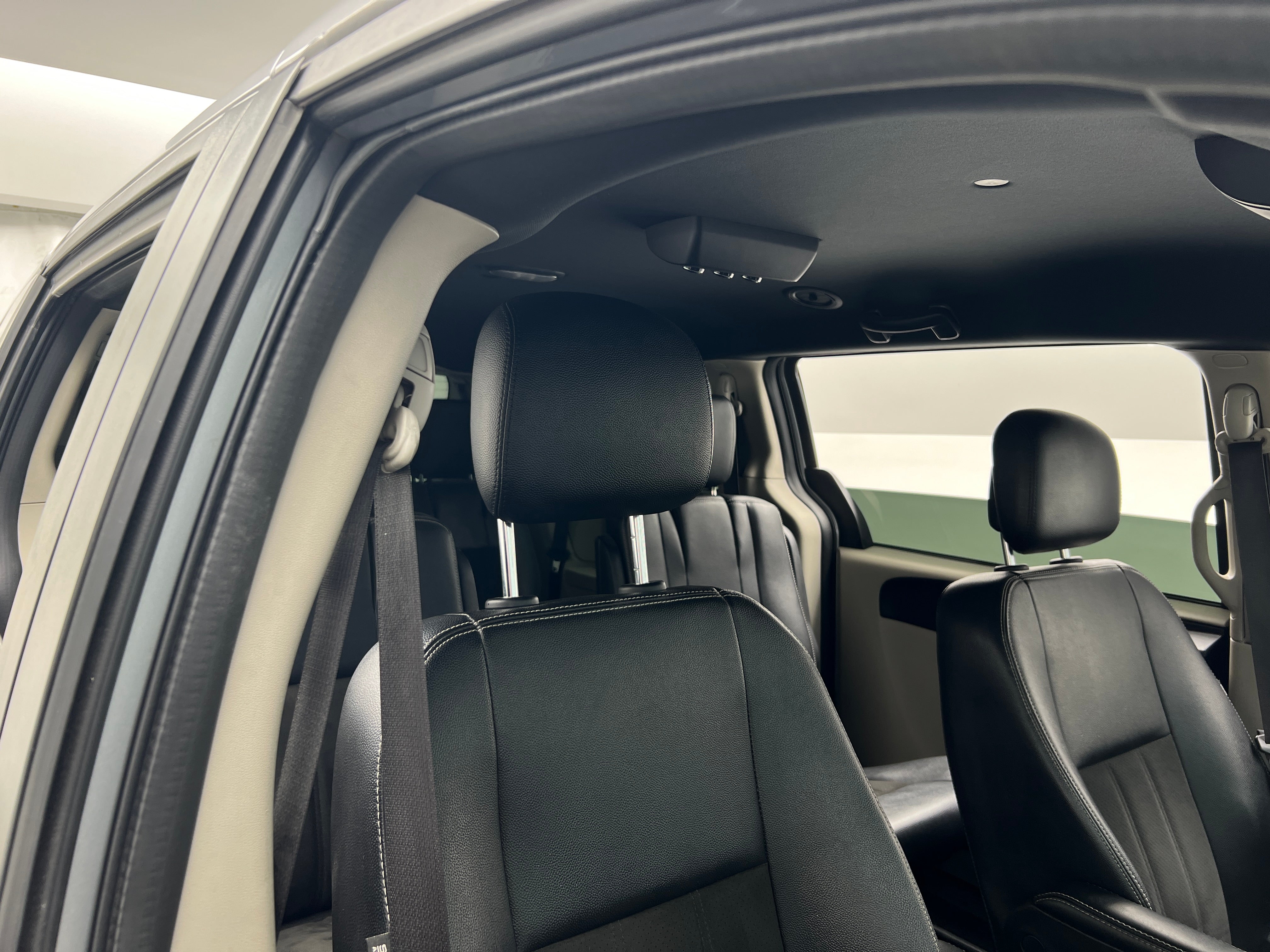 2019 Dodge Grand Caravan SXT 2