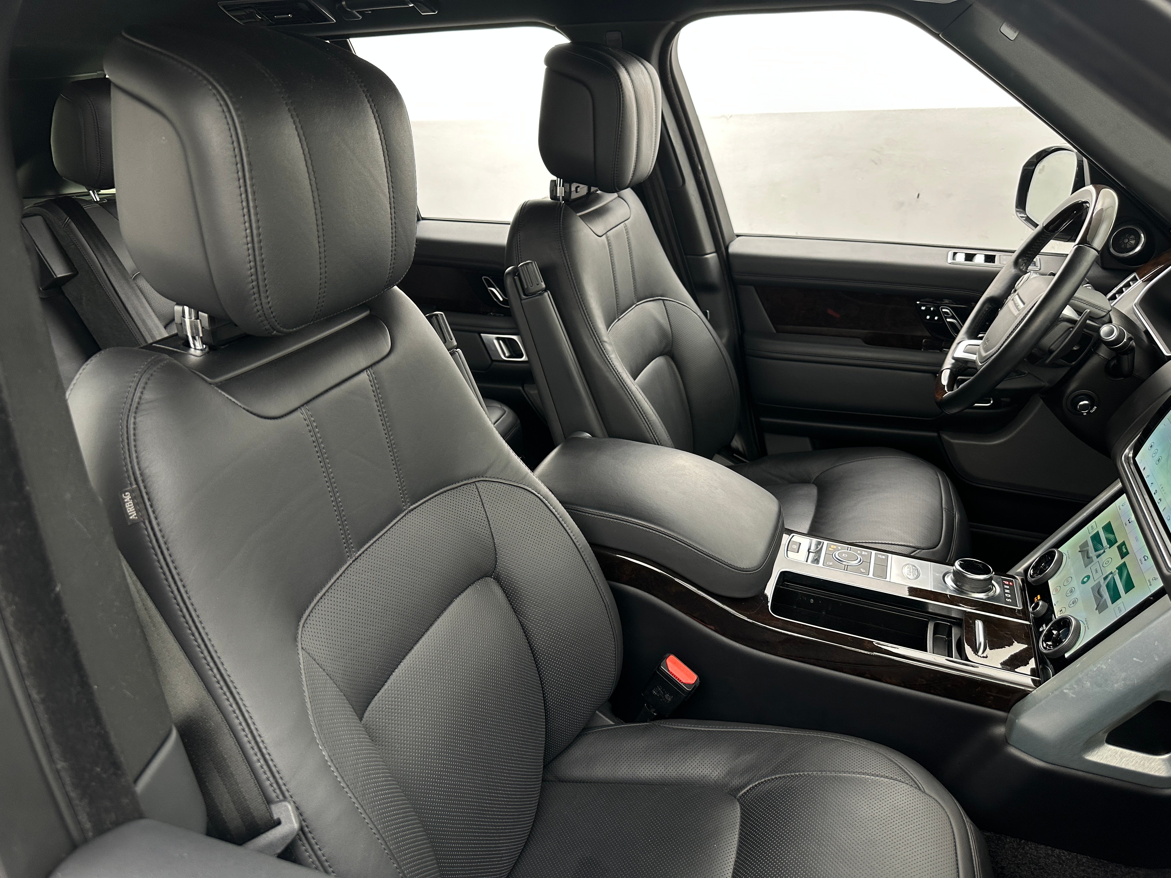 Thumbnail: 2020 Land Rover Range Rover - 2