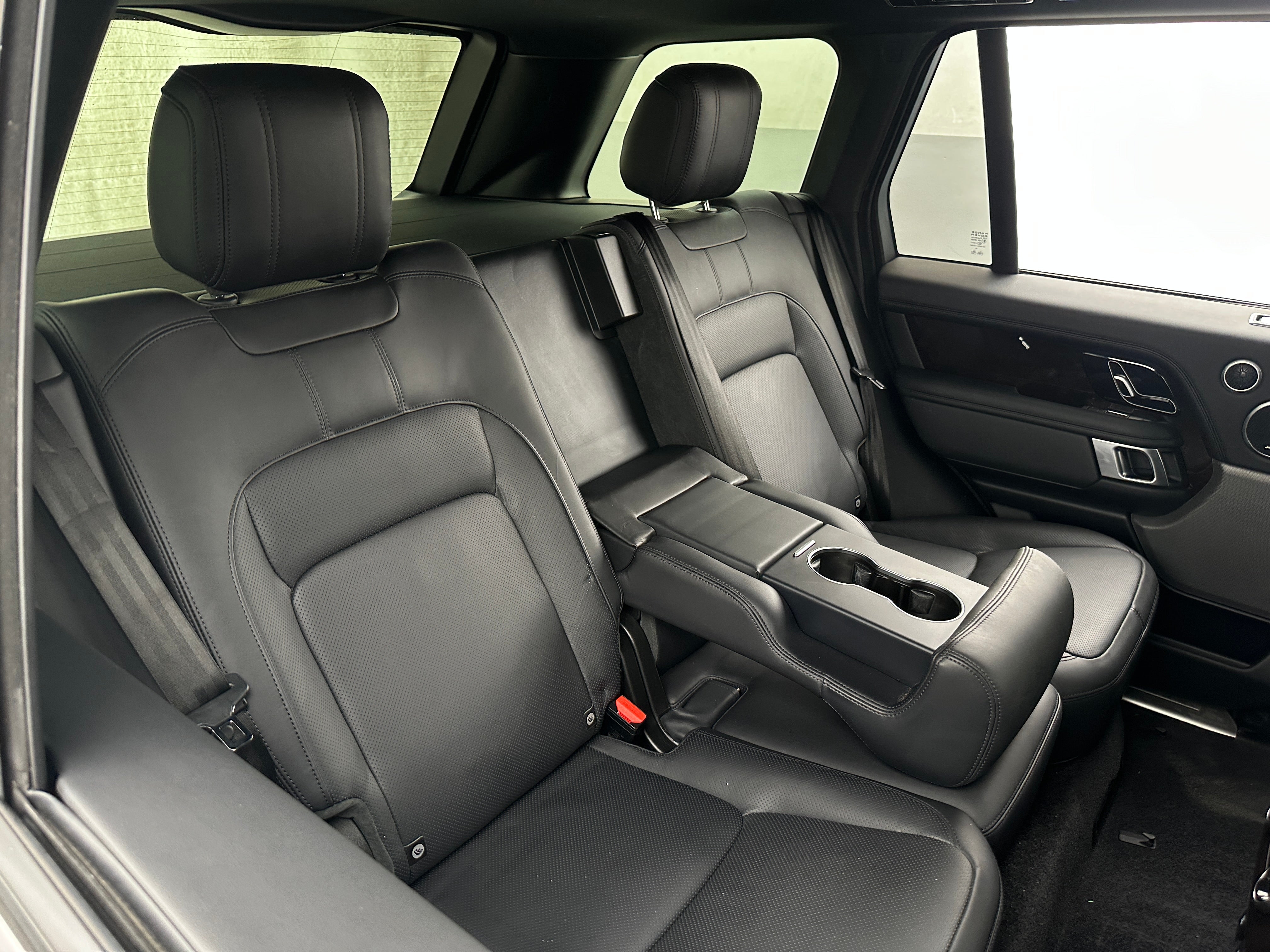 Thumbnail: 2020 Land Rover Range Rover - 6