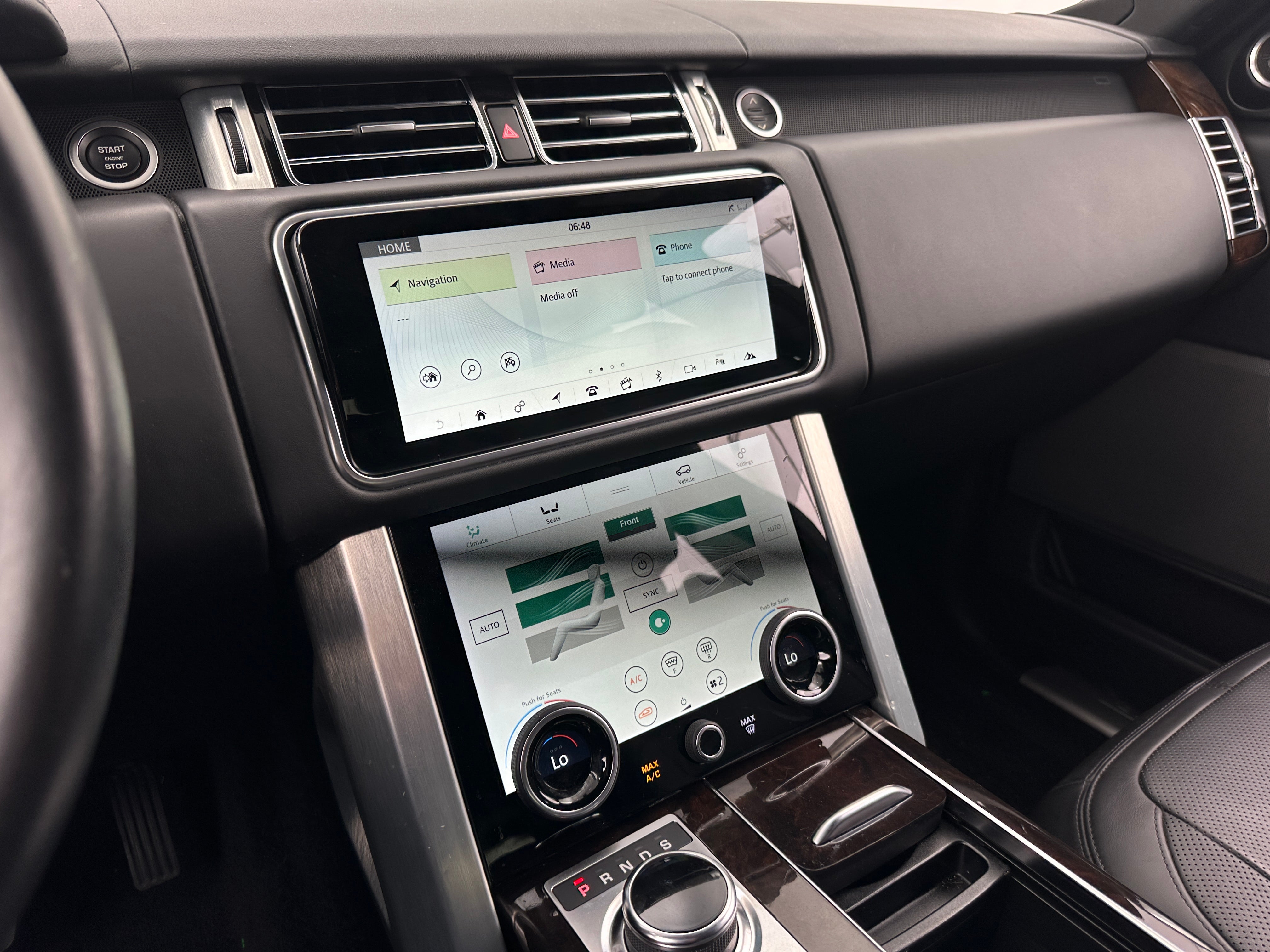 Thumbnail: 2020 Land Rover Range Rover - 4