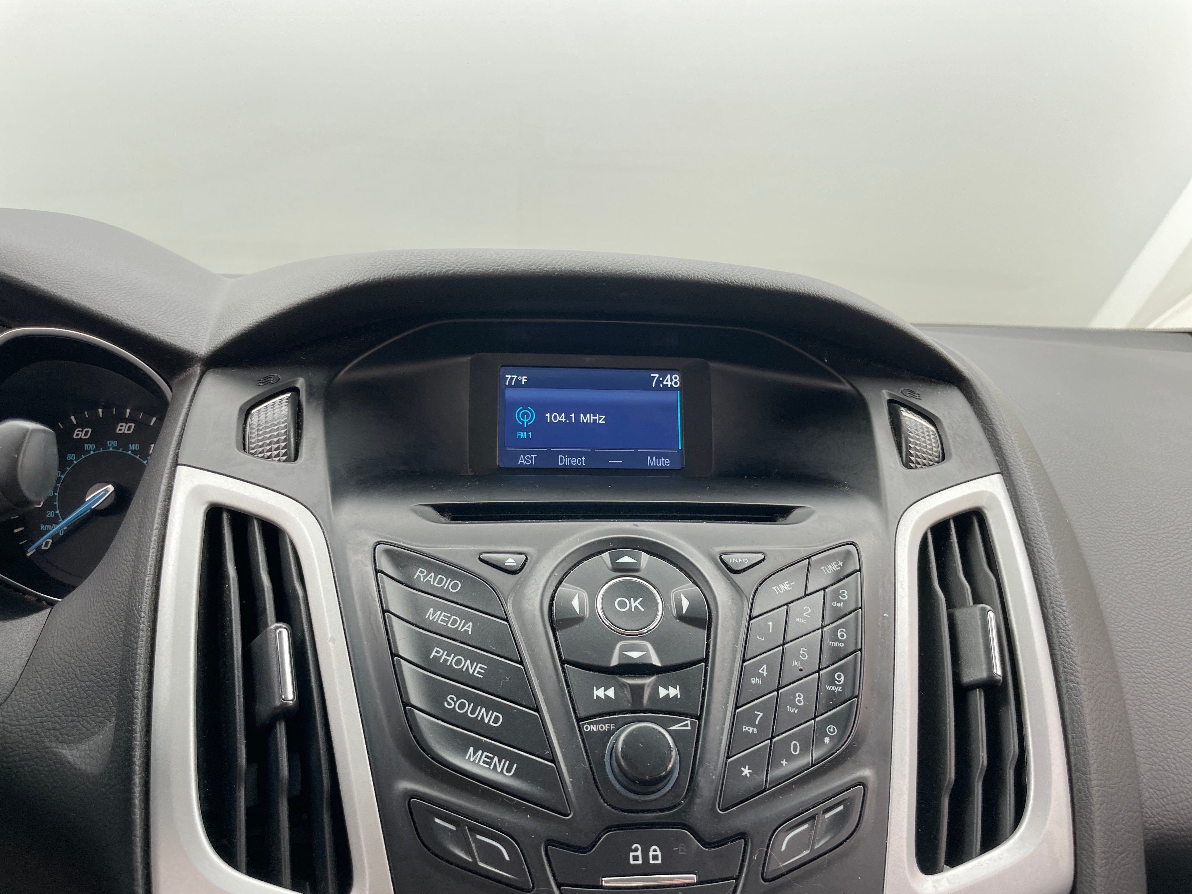 Thumbnail: 2014 Ford Focus - 4
