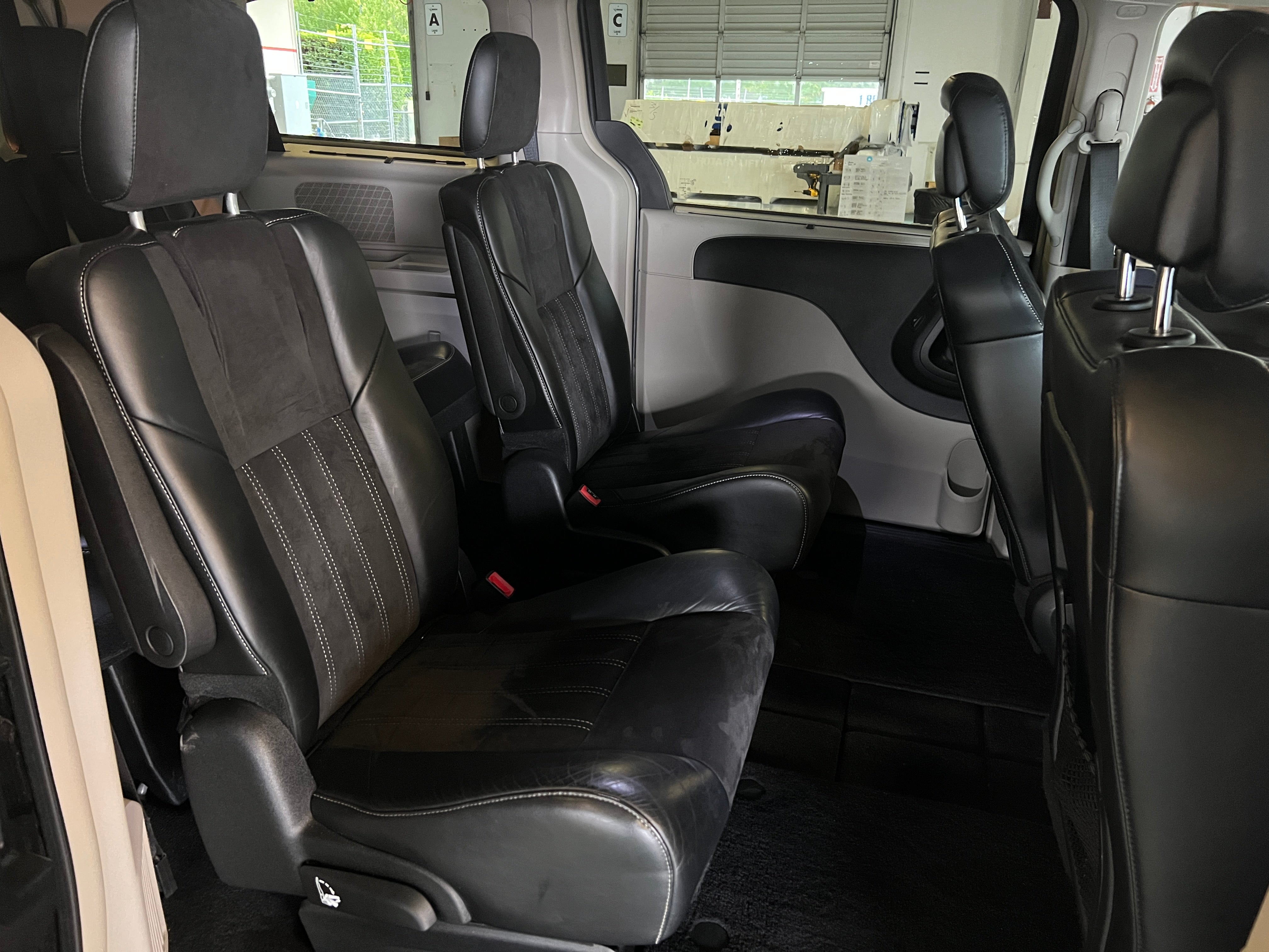 2014 Chrysler Town & Country Touring 6