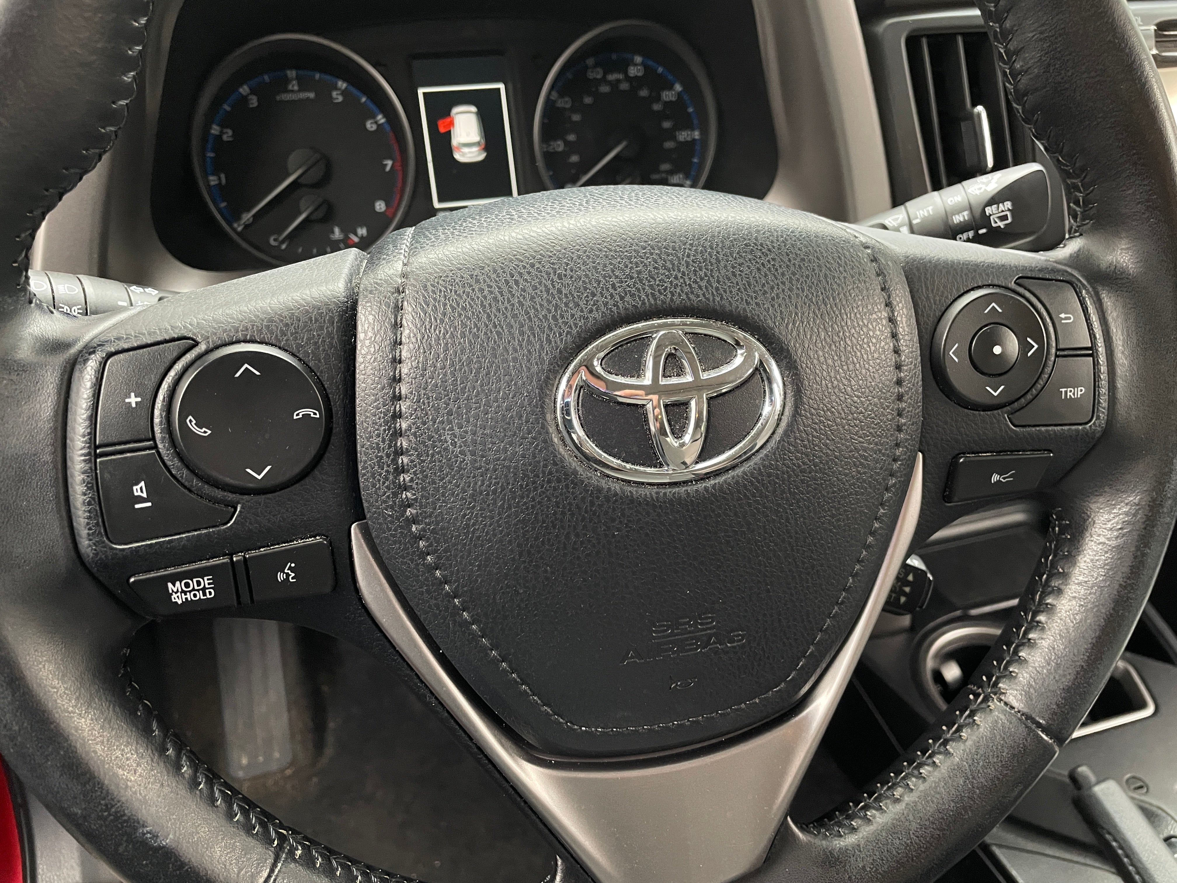 2017 Toyota RAV4 XLE 5