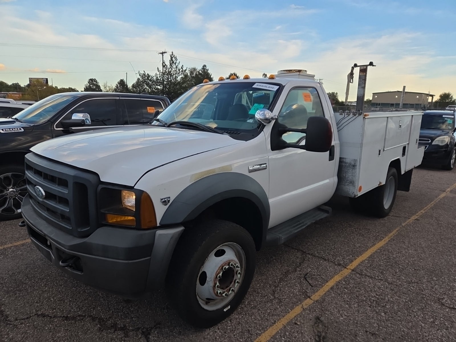 2006 Ford F-450 Chassis Reg Cab 141" WB 60" Ca XL
