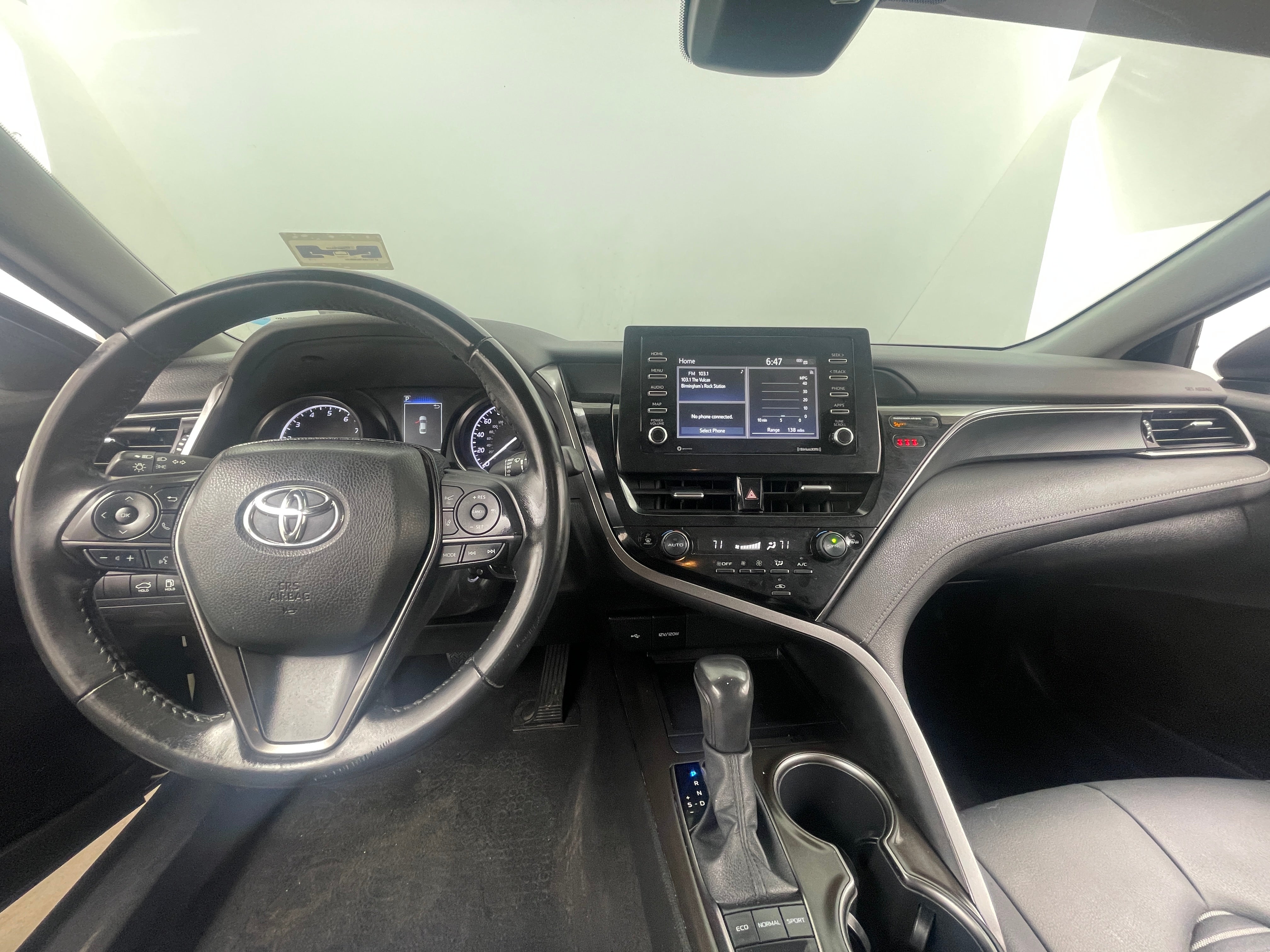 2022 Toyota Camry SE 3