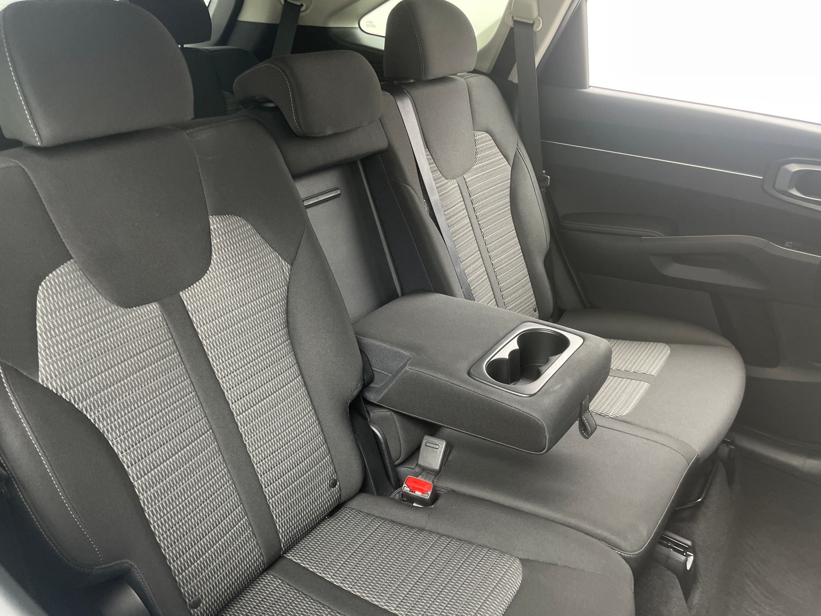 Thumbnail: 2023 Kia Sorento - 6