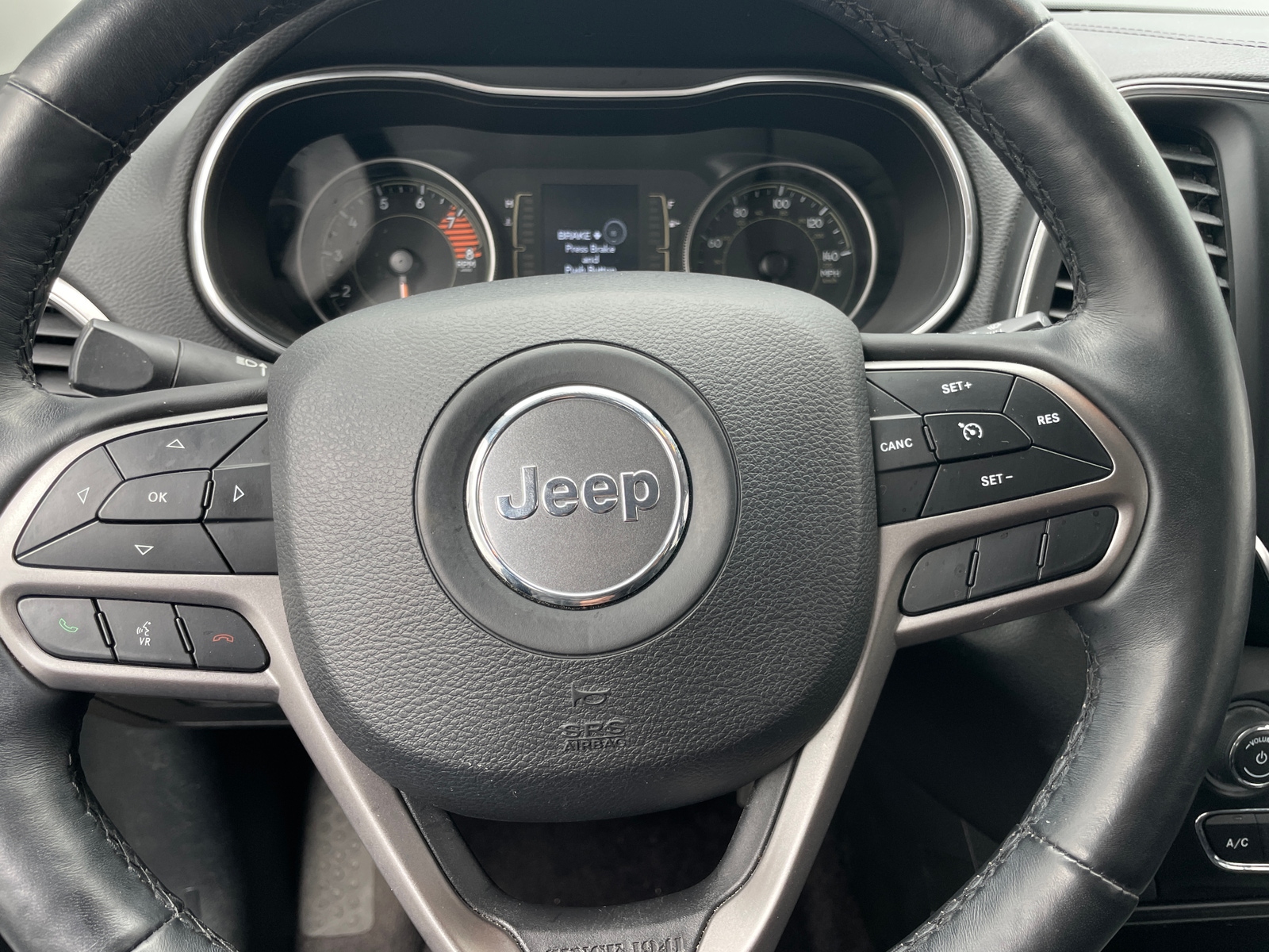 Thumbnail: 2019 Jeep Cherokee - 5