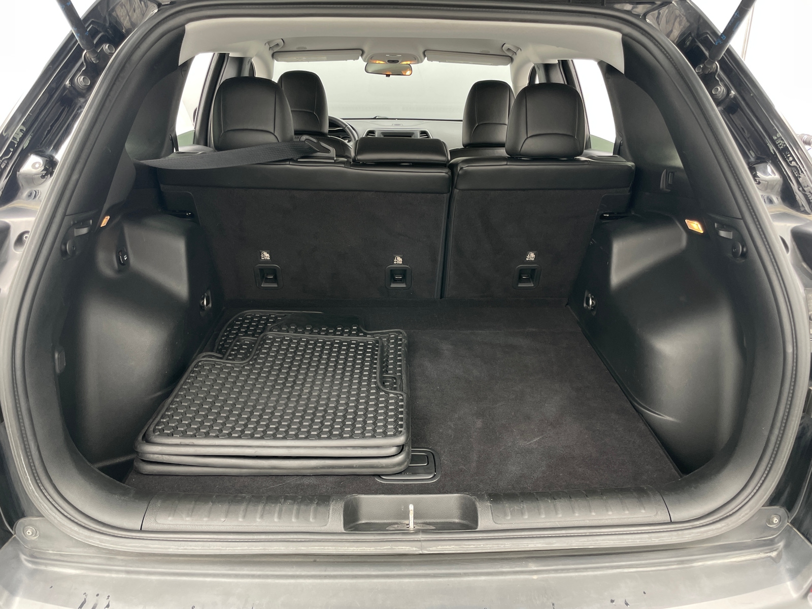 Thumbnail: 2019 Jeep Cherokee - 7