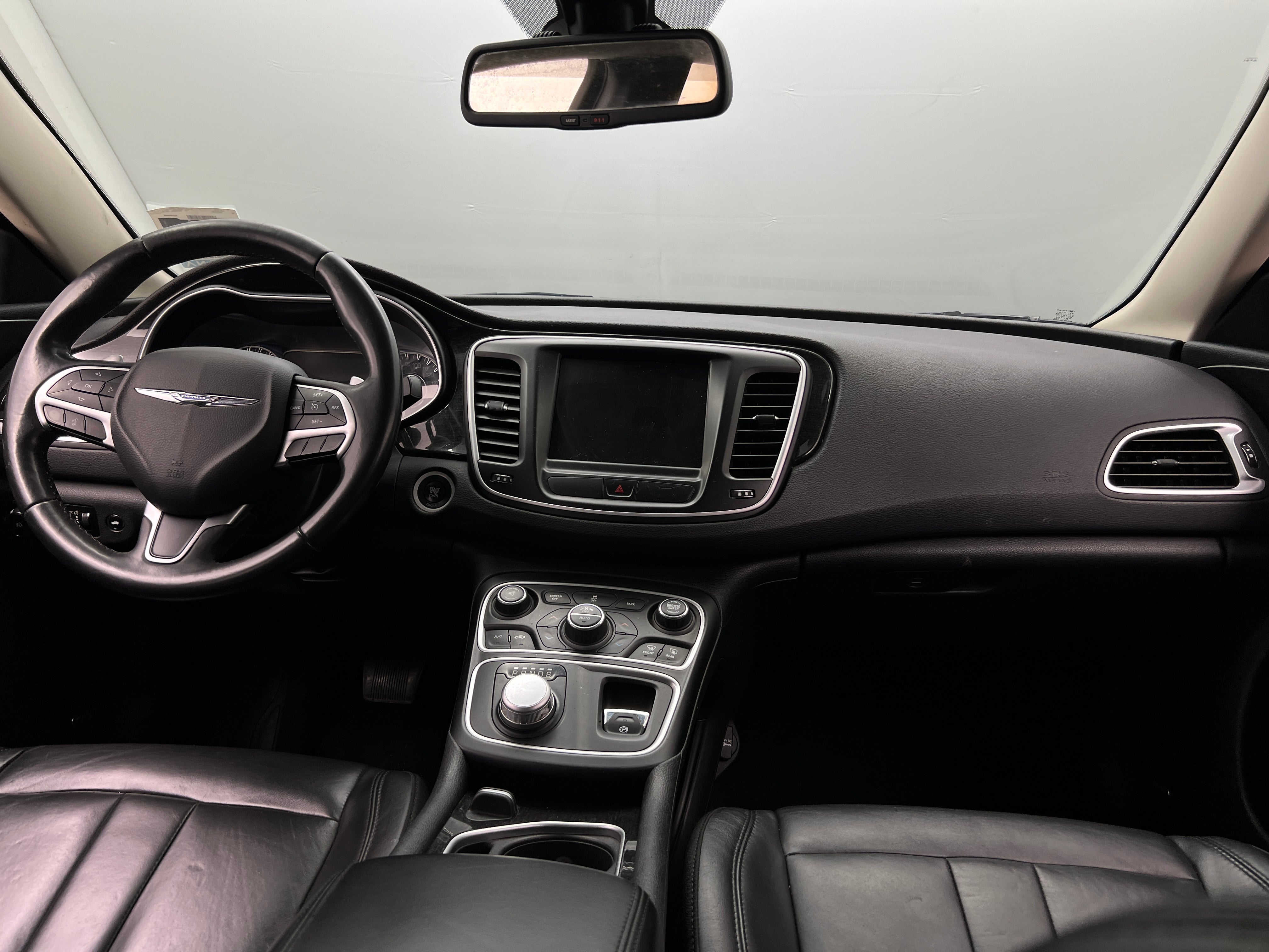 2015 Chrysler 200 C 3