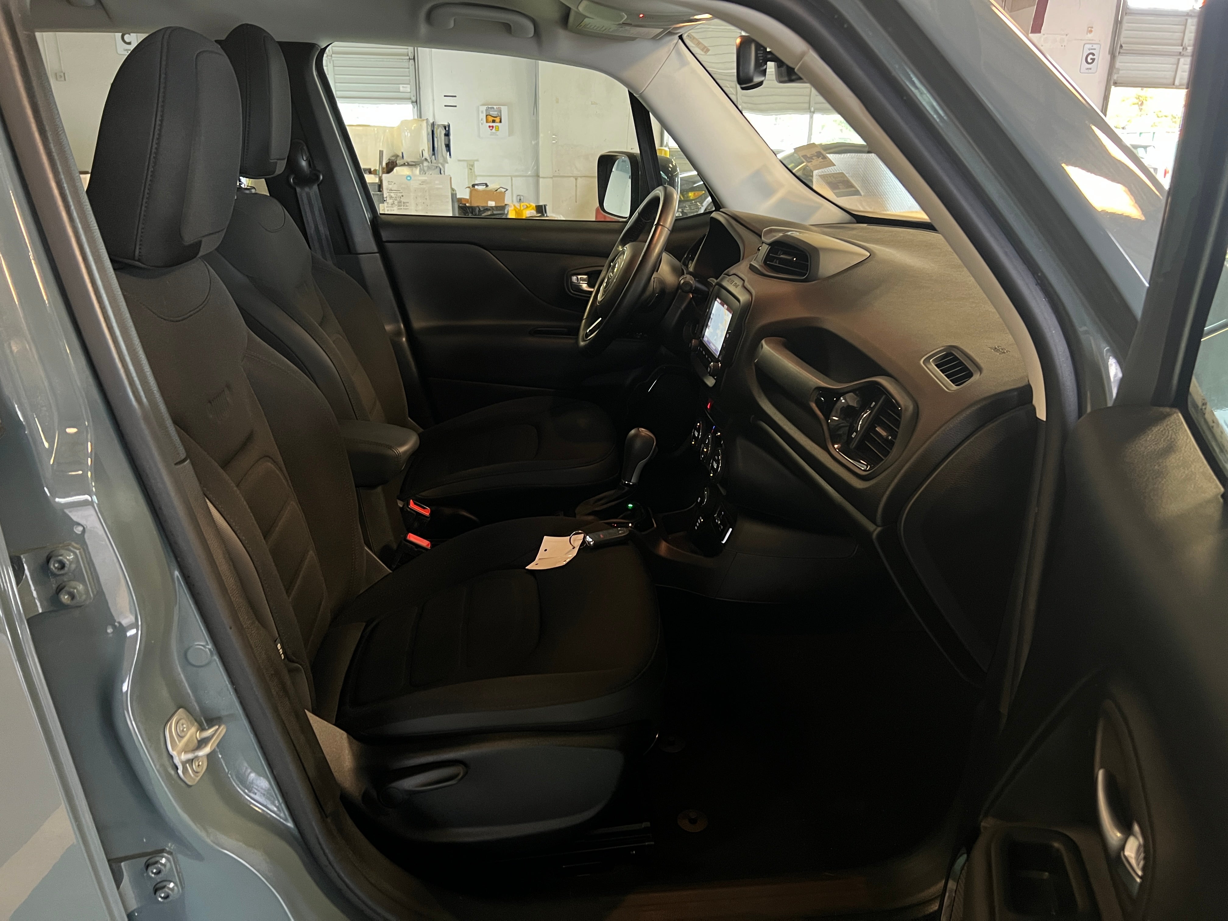 2017 Jeep Renegade Altitude 2