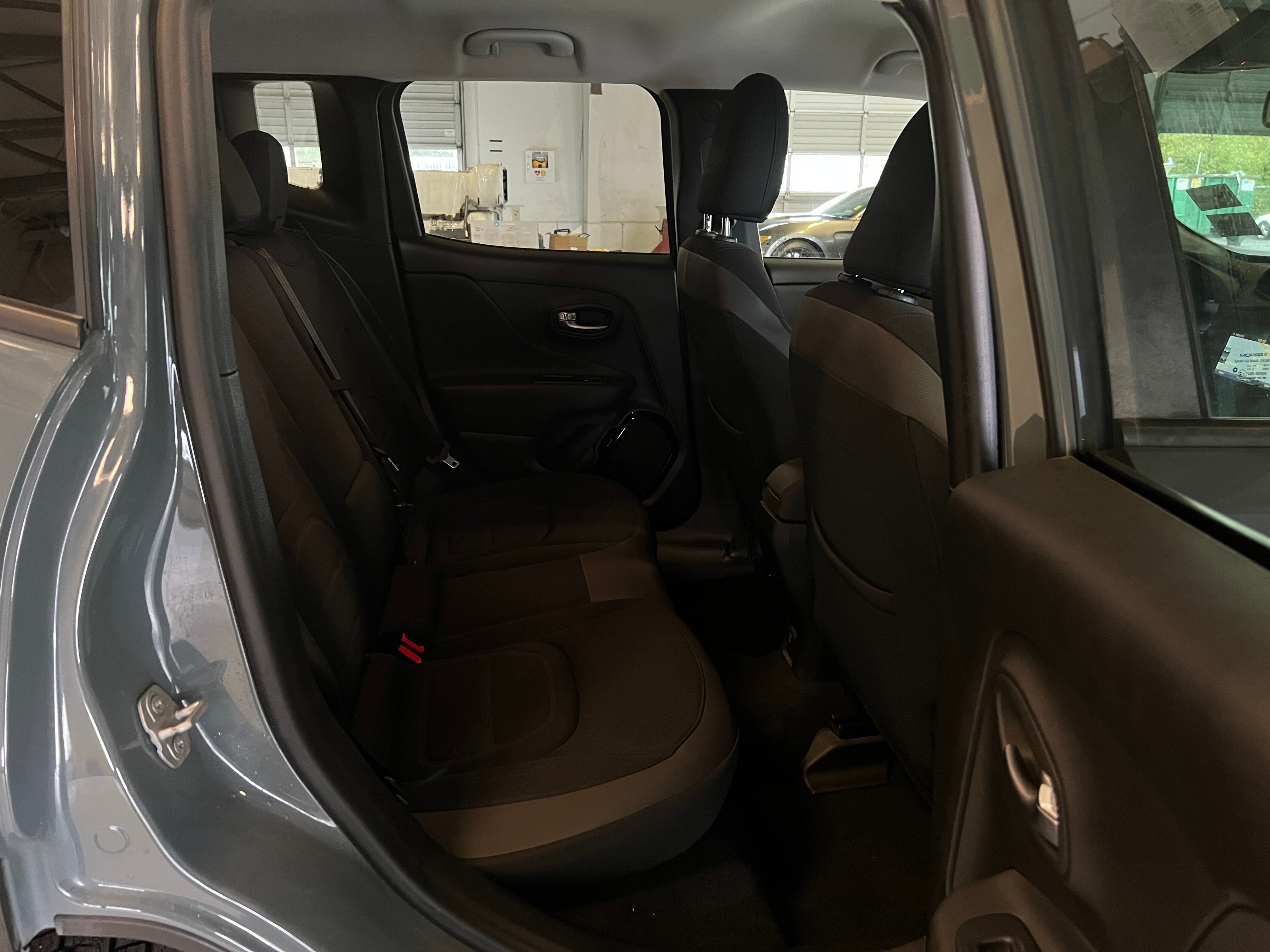 2017 Jeep Renegade Altitude 6