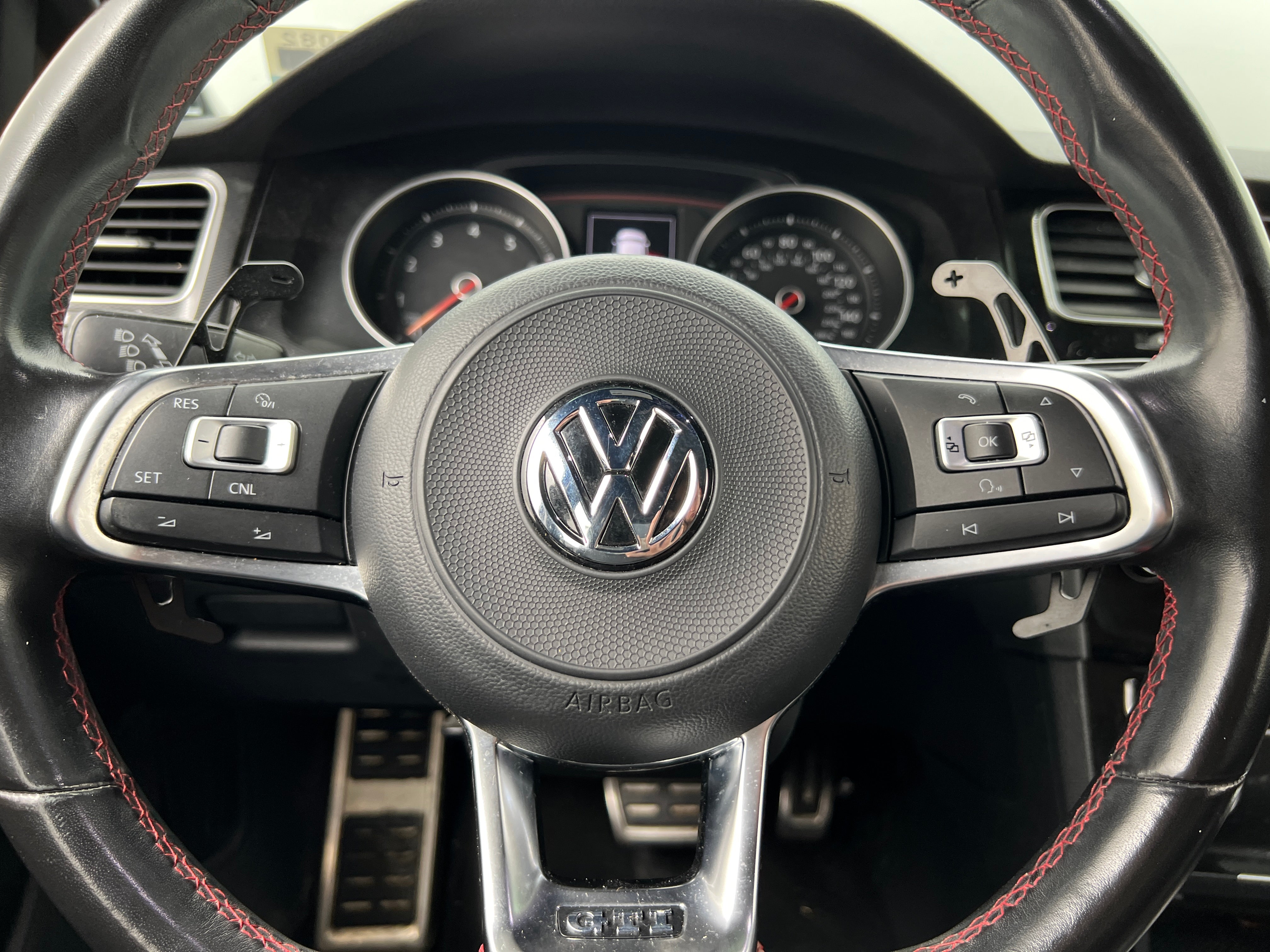 2017 Volkswagen Golf GTI SE 4