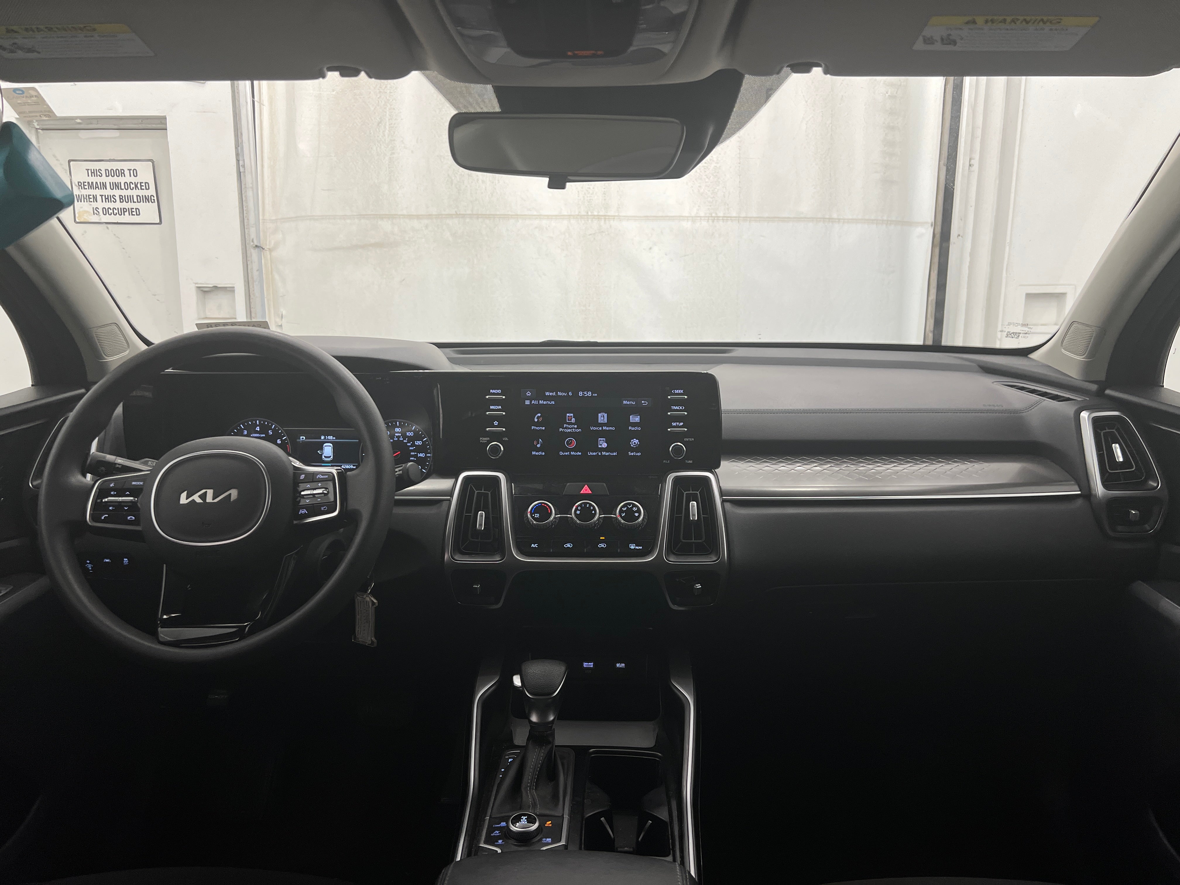 2023 Kia Sorento LX 3