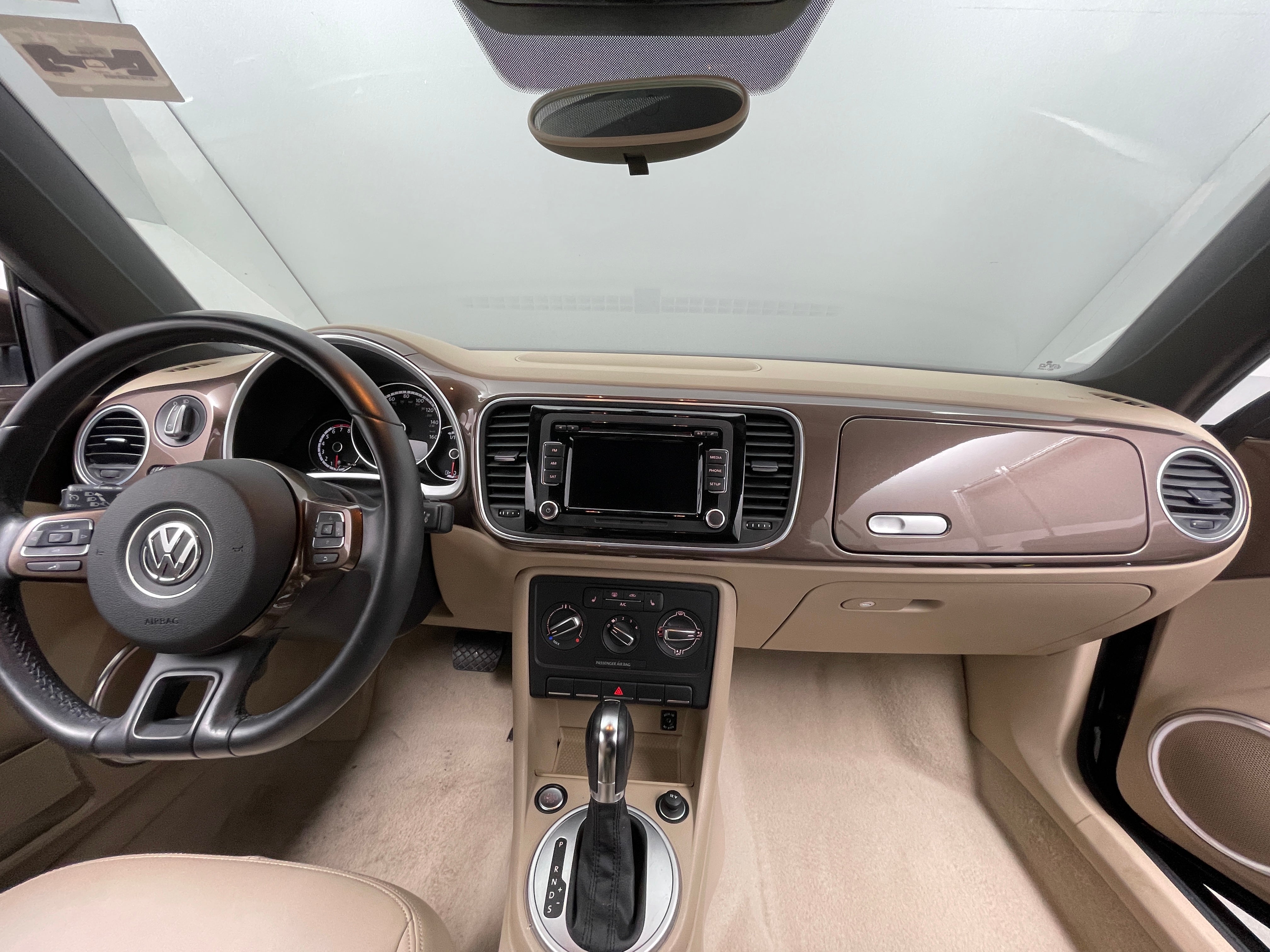 2014 Volkswagen Beetle  3