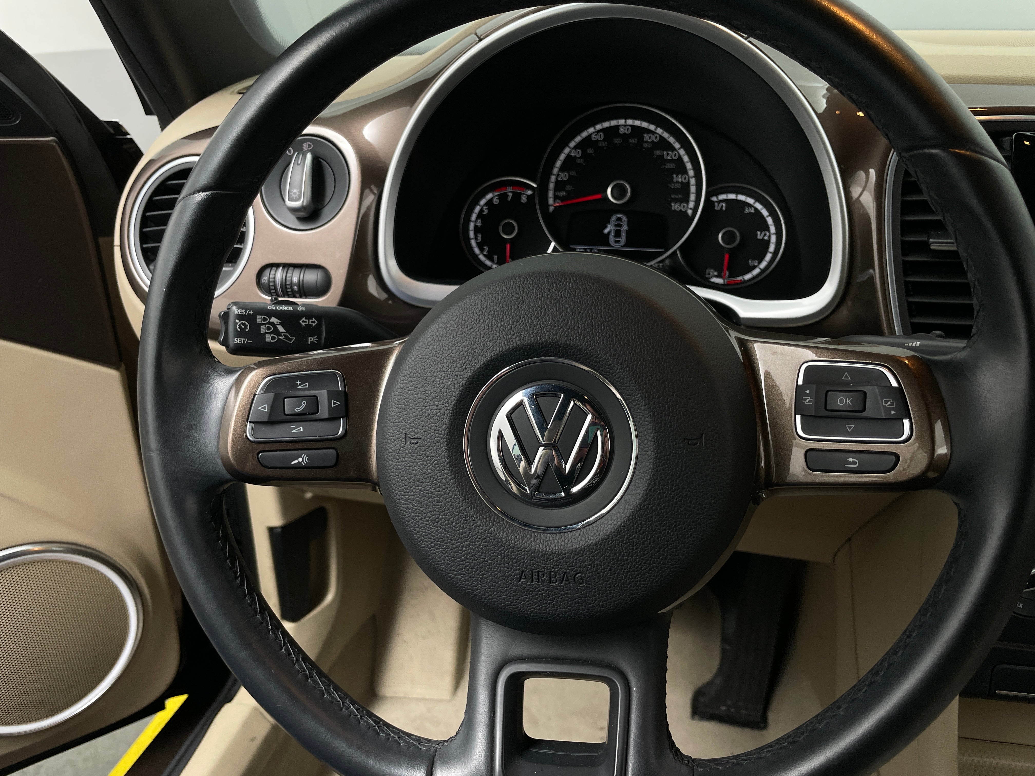 2014 Volkswagen Beetle  5