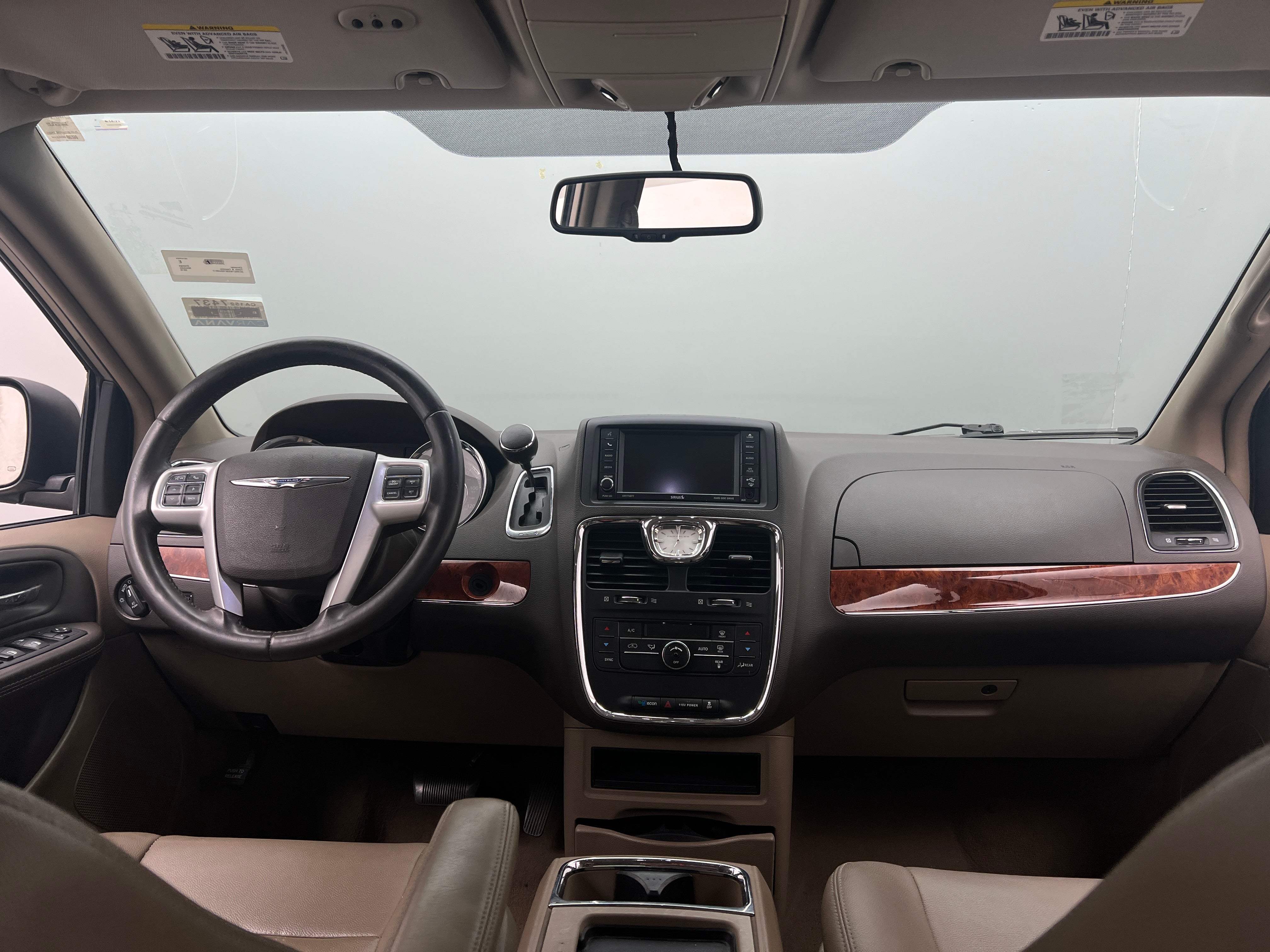 2015 Chrysler Town & Country Touring 3