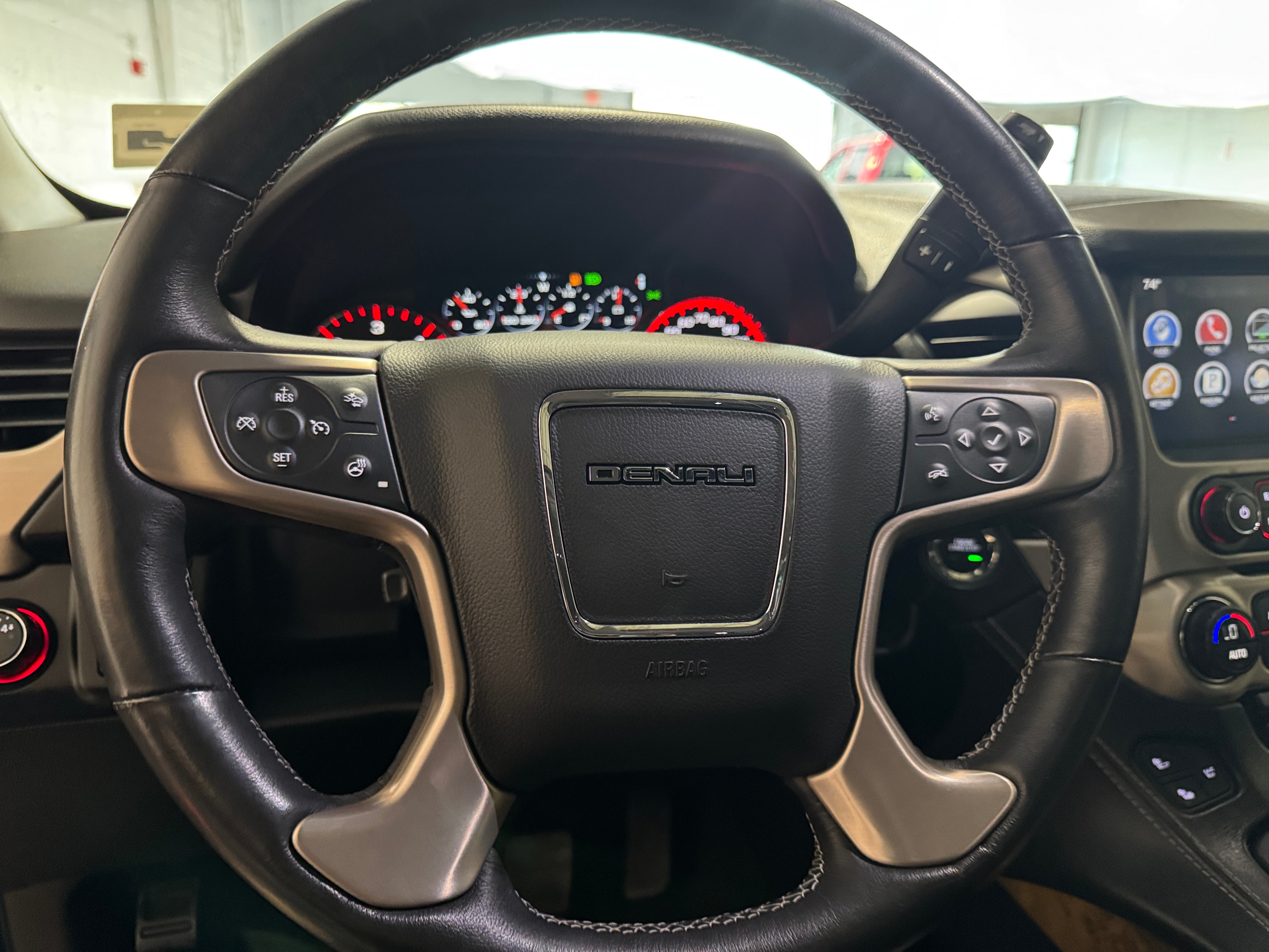 2016 GMC Yukon XL Denali 4