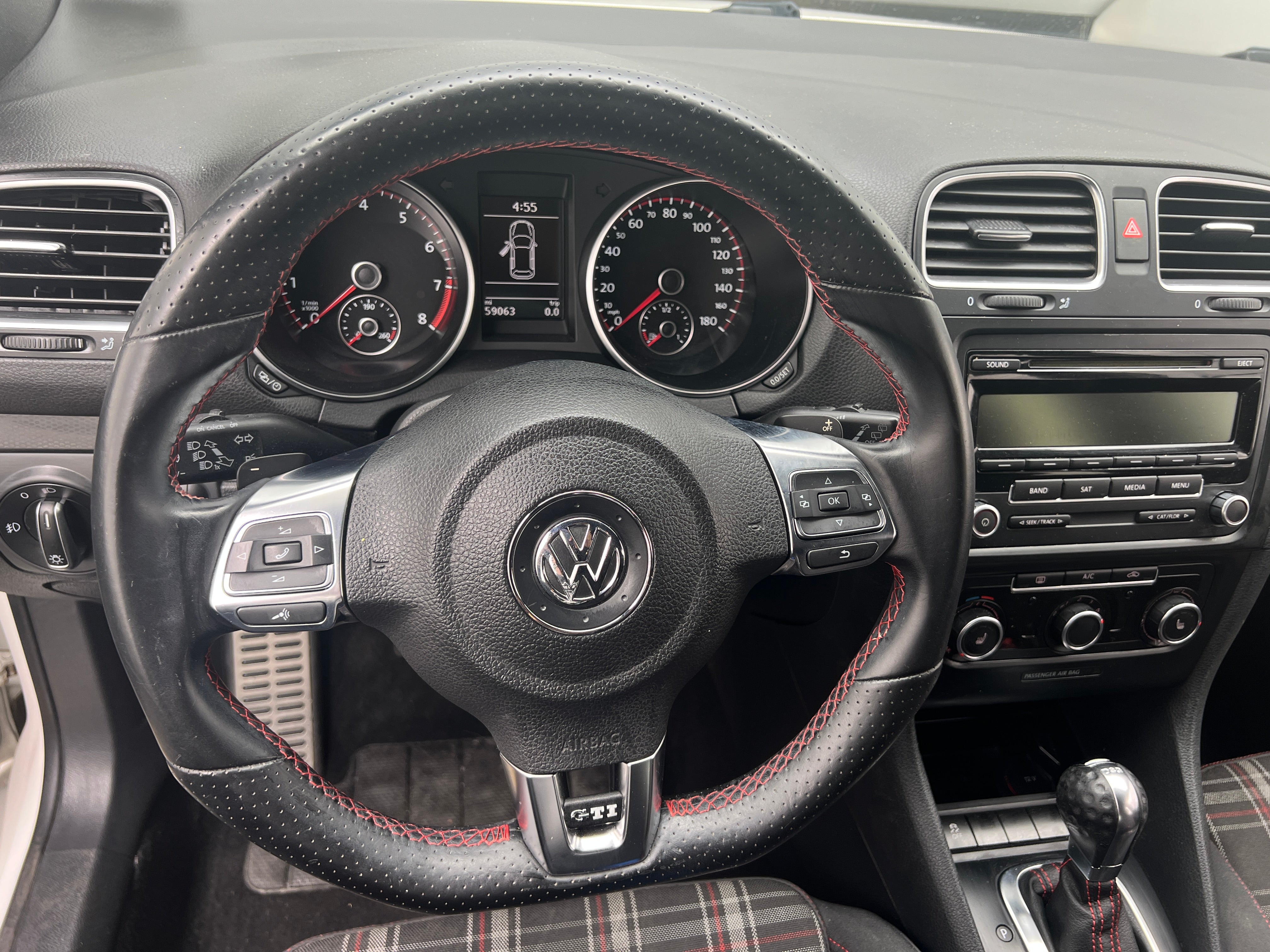 2014 Volkswagen Golf GTI Wolfsburg Edition 5