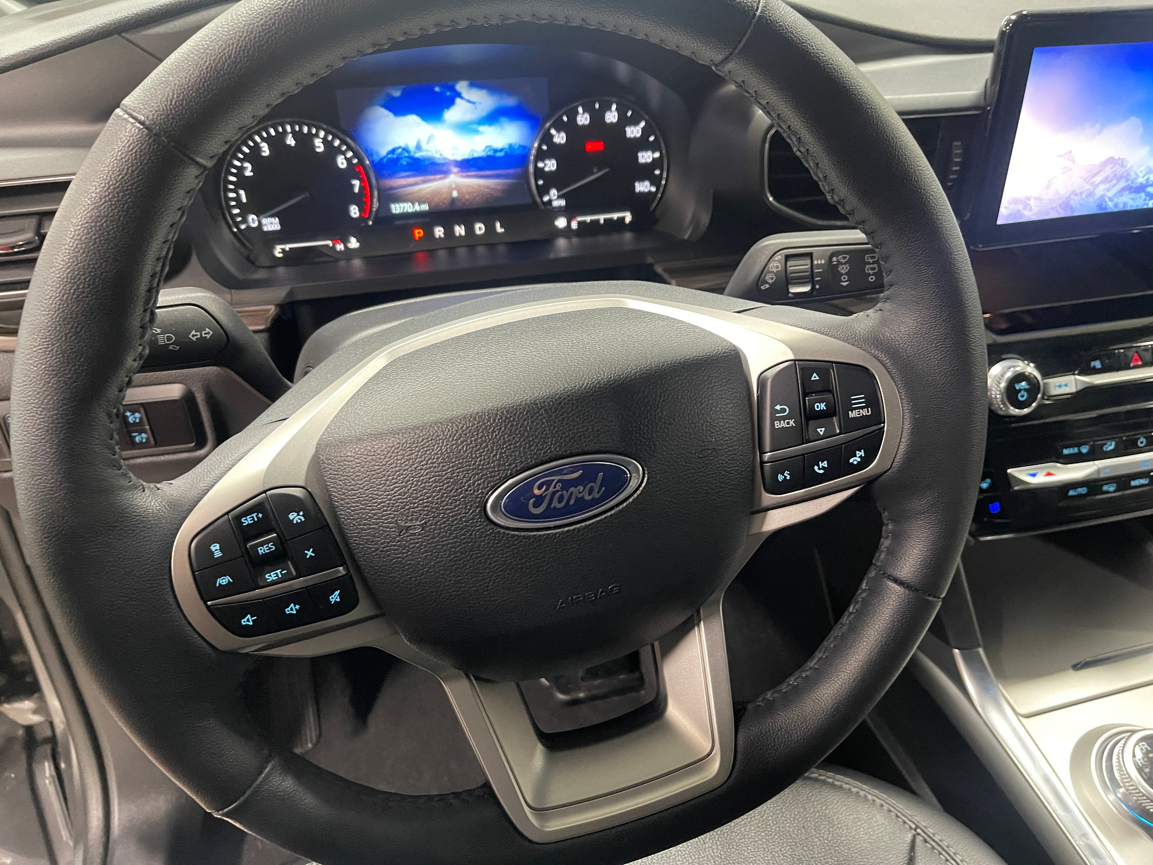 2024 Ford Explorer Limited 4