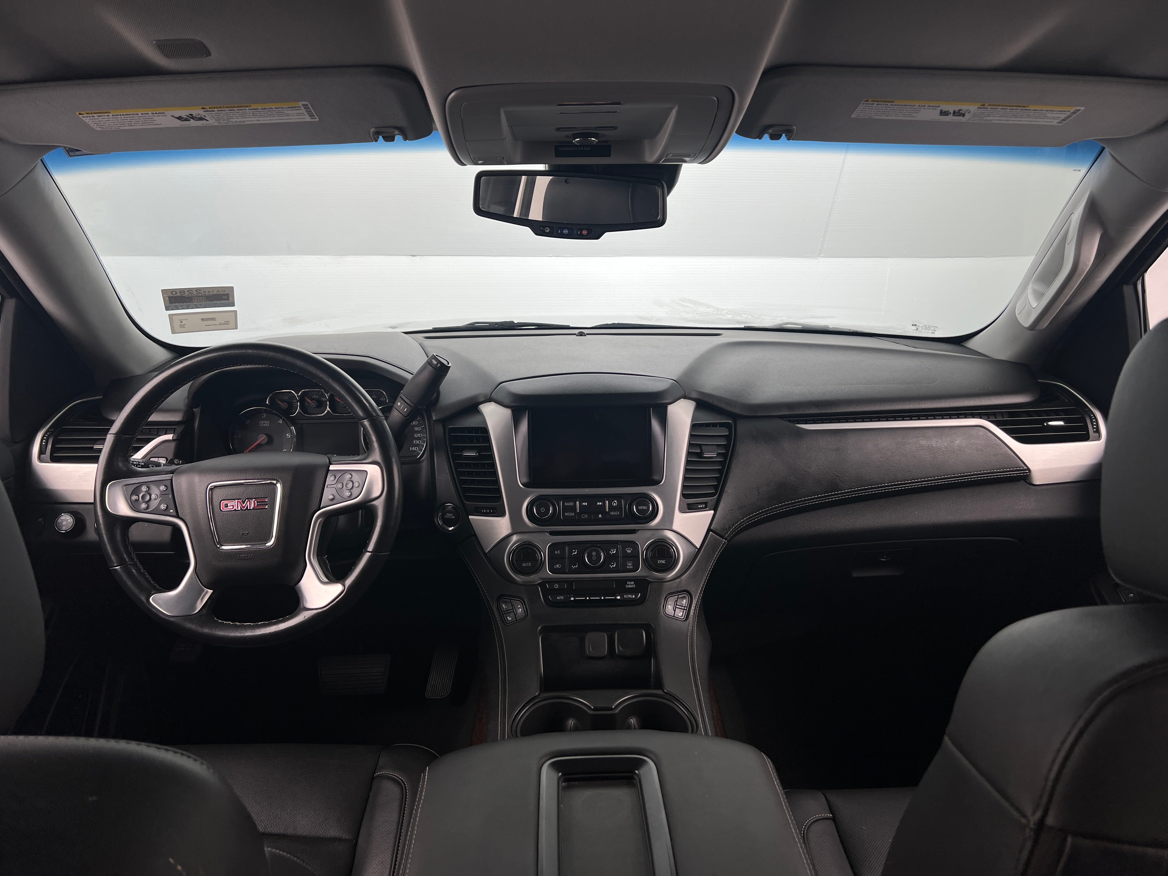 2019 GMC Yukon XL SLT 2