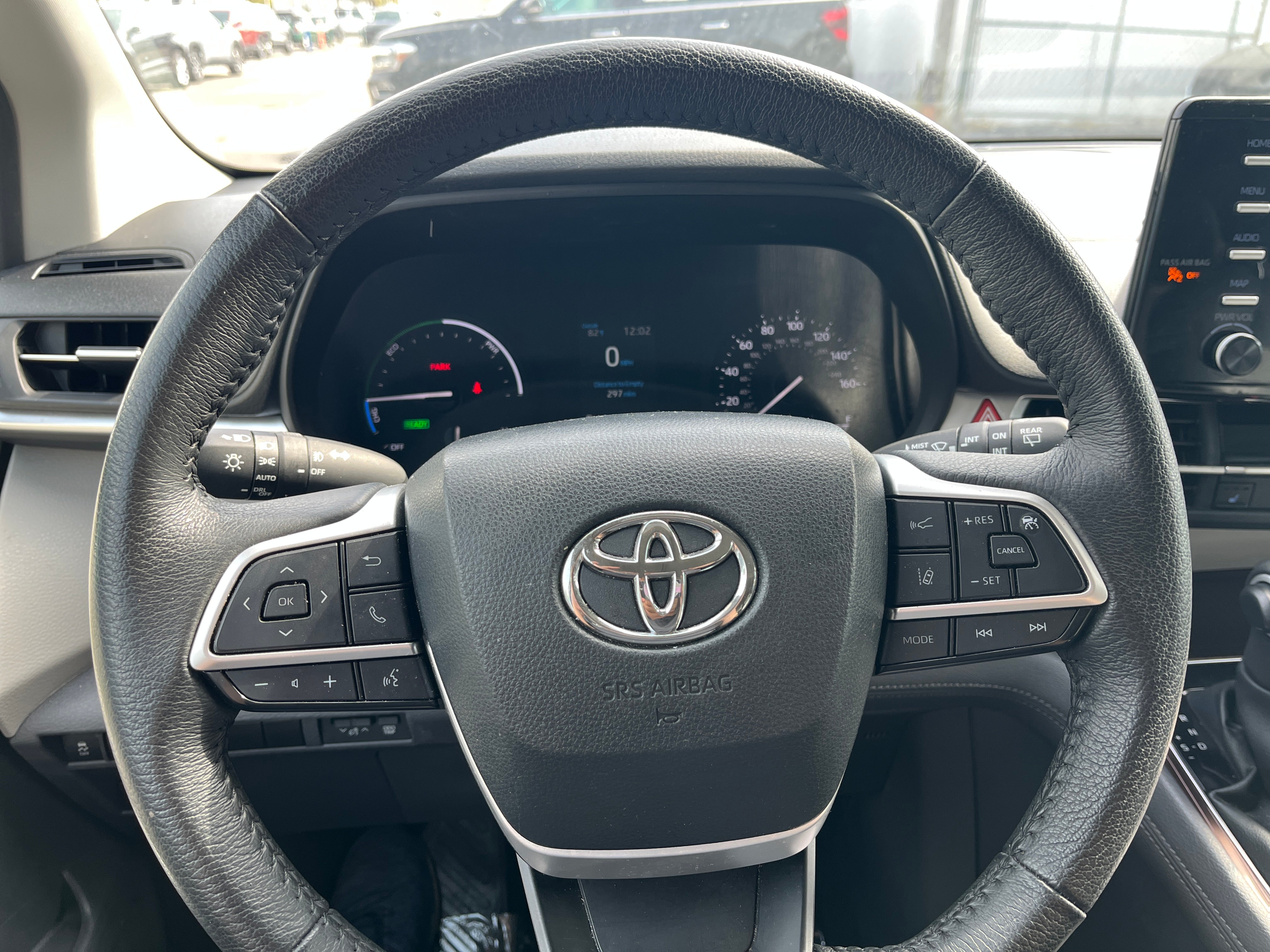 2023 Toyota Sienna XLE 5