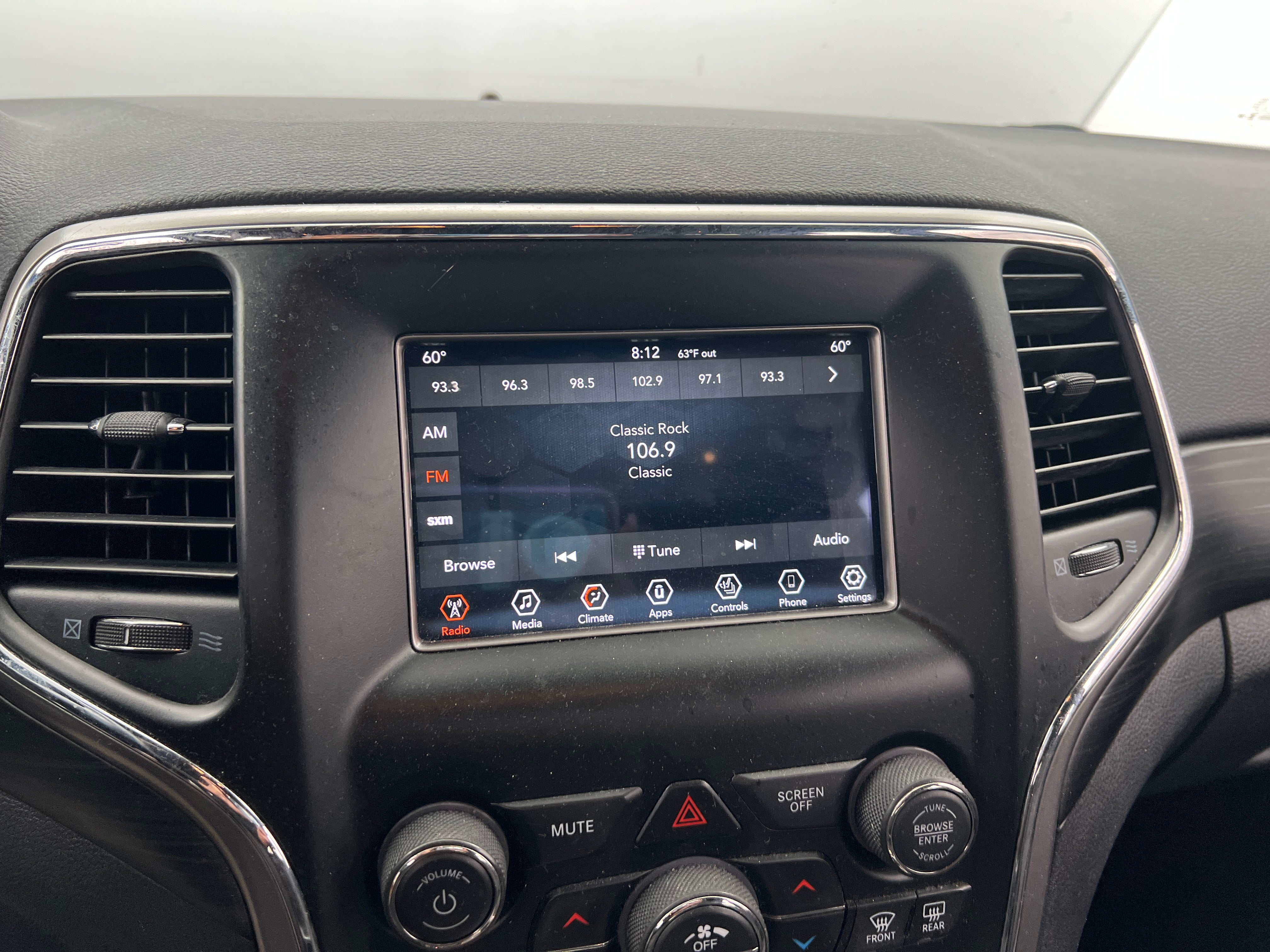 2020 Jeep Grand Cherokee Laredo 4