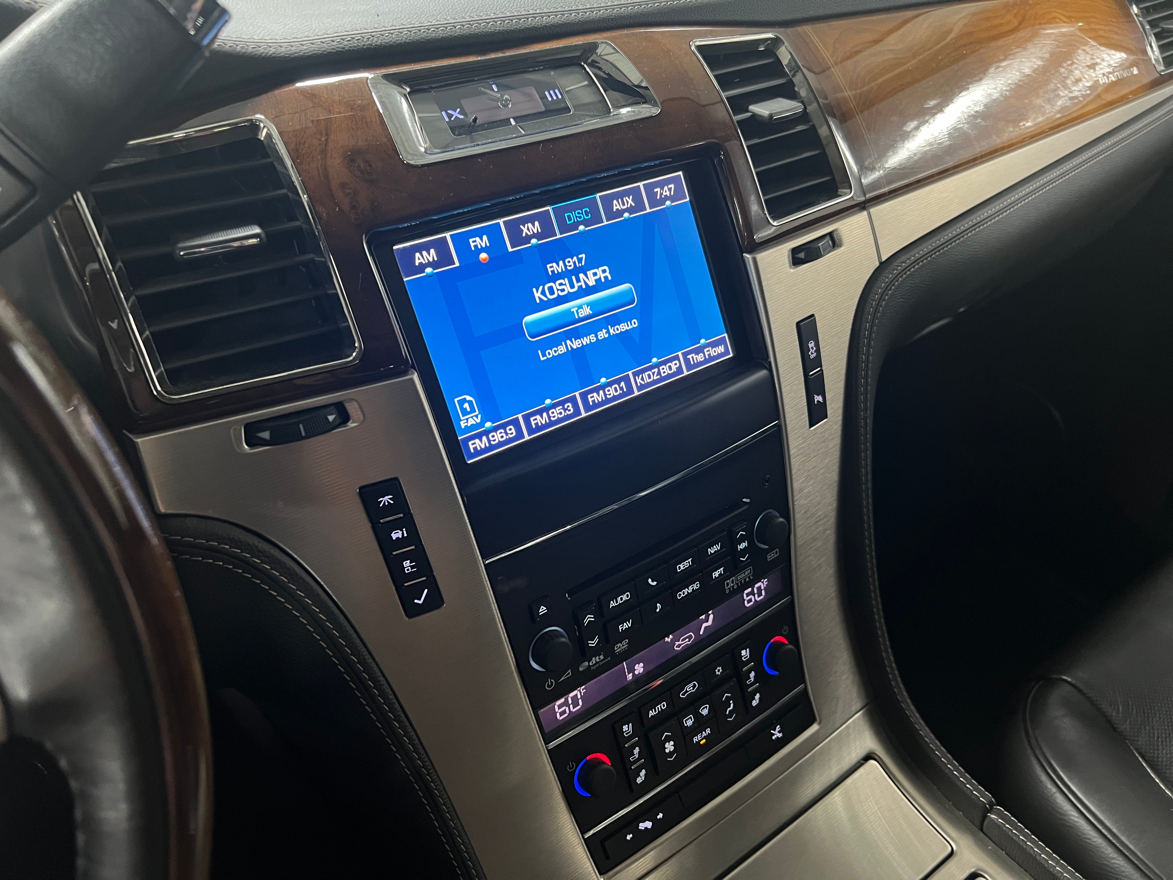 2014 Cadillac Escalade ESV Platinum 3