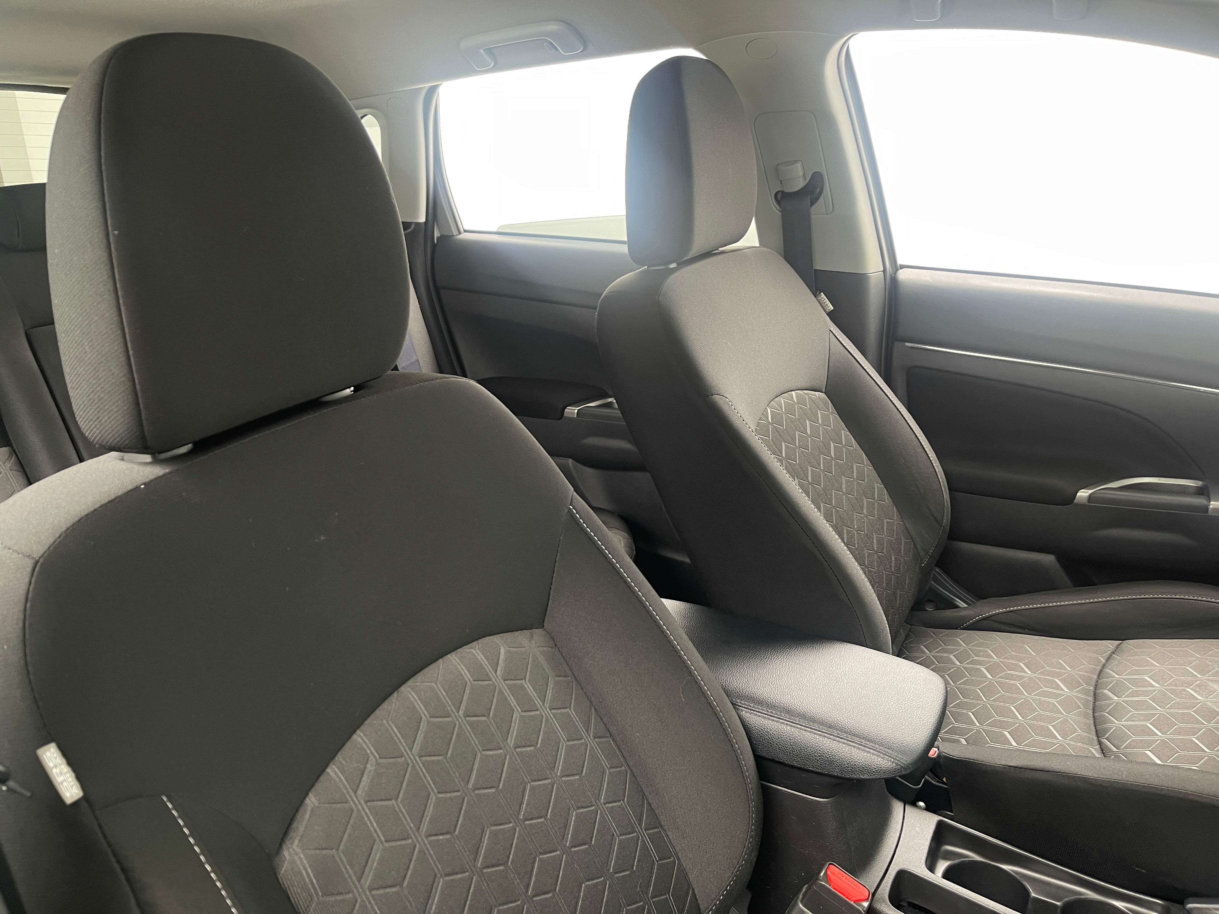 2021 Mitsubishi Outlander Sport SE 2