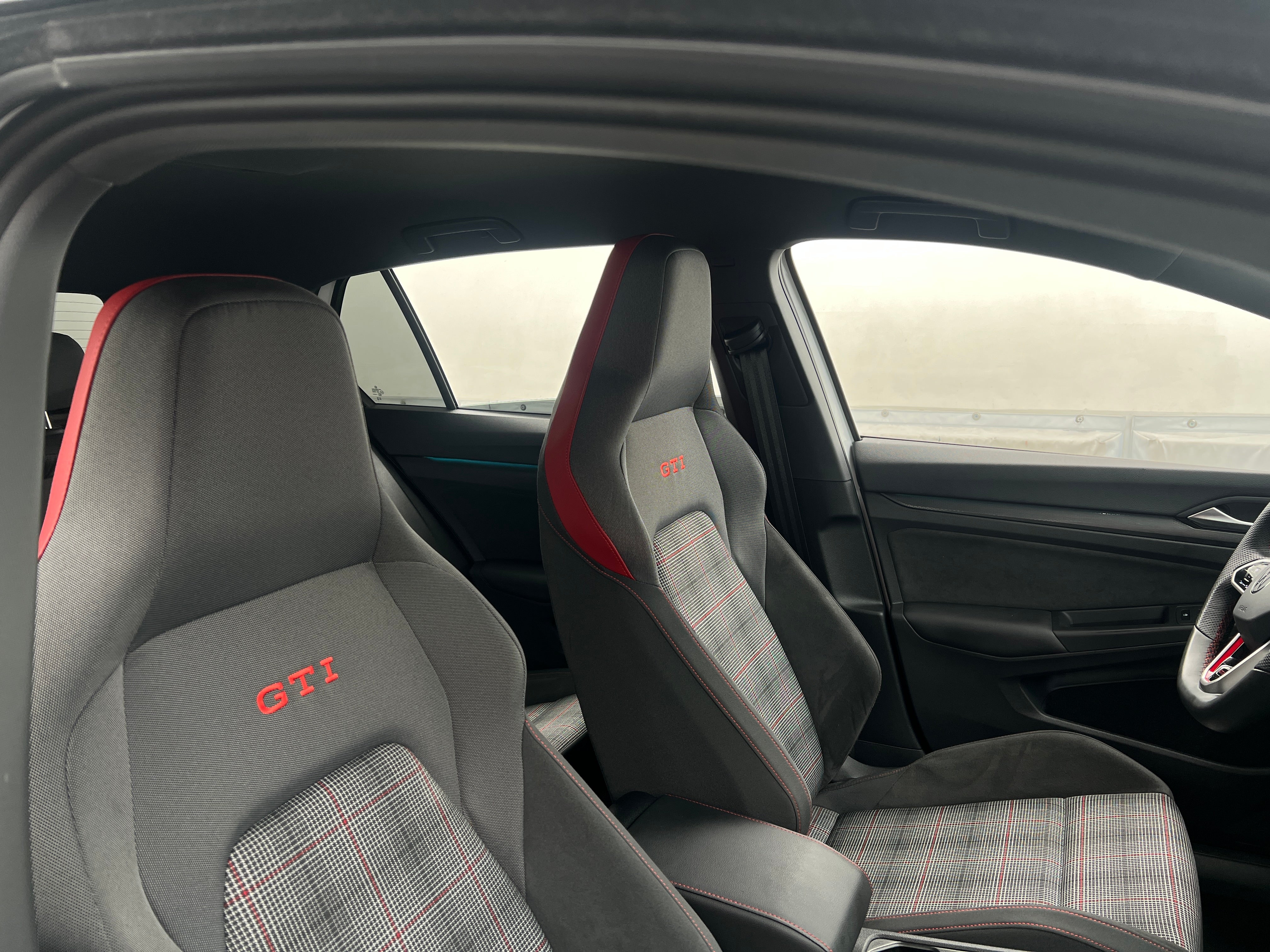 2024 Volkswagen Golf GTI S 2