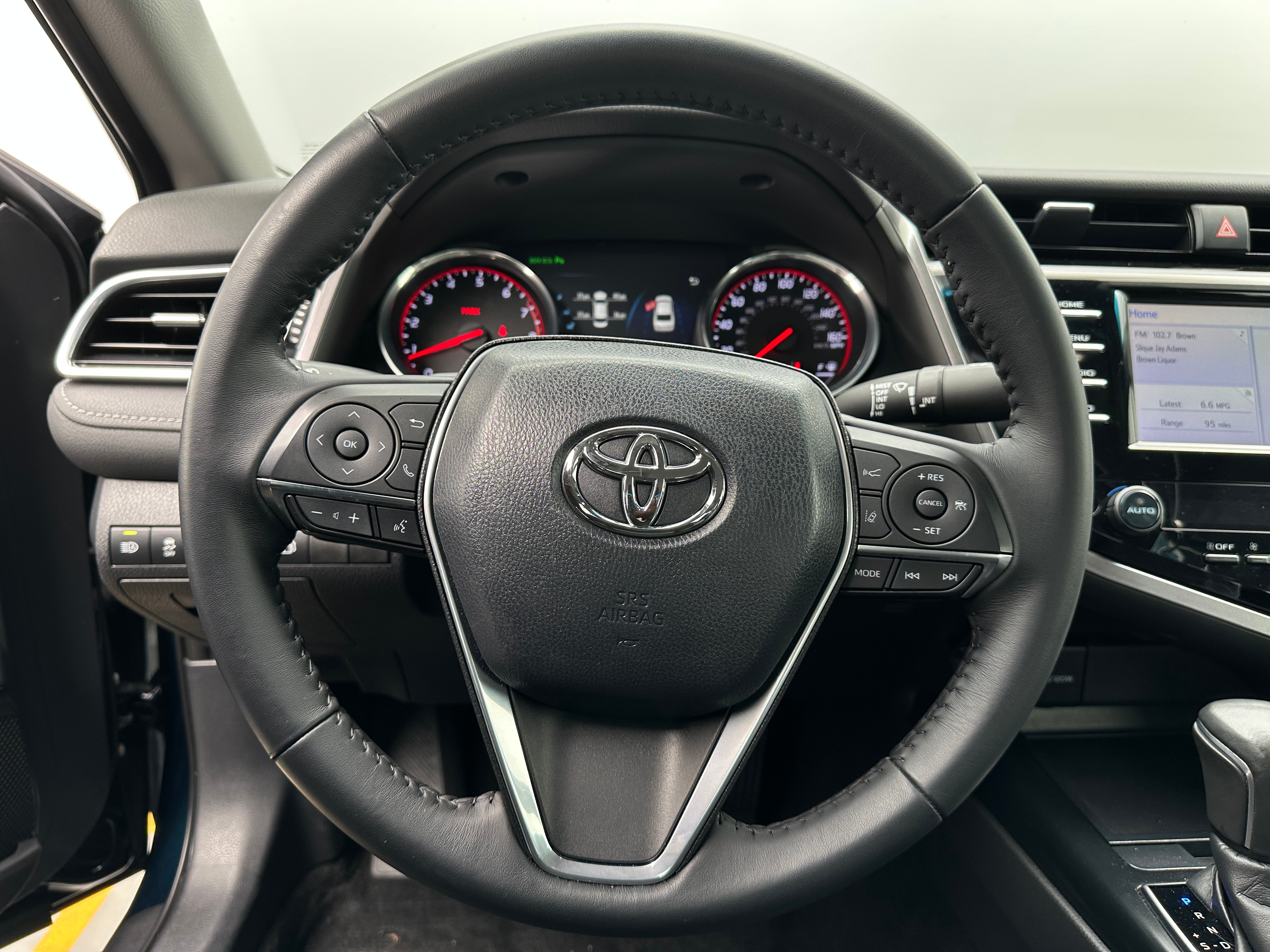 2018 Toyota Camry XSE 4