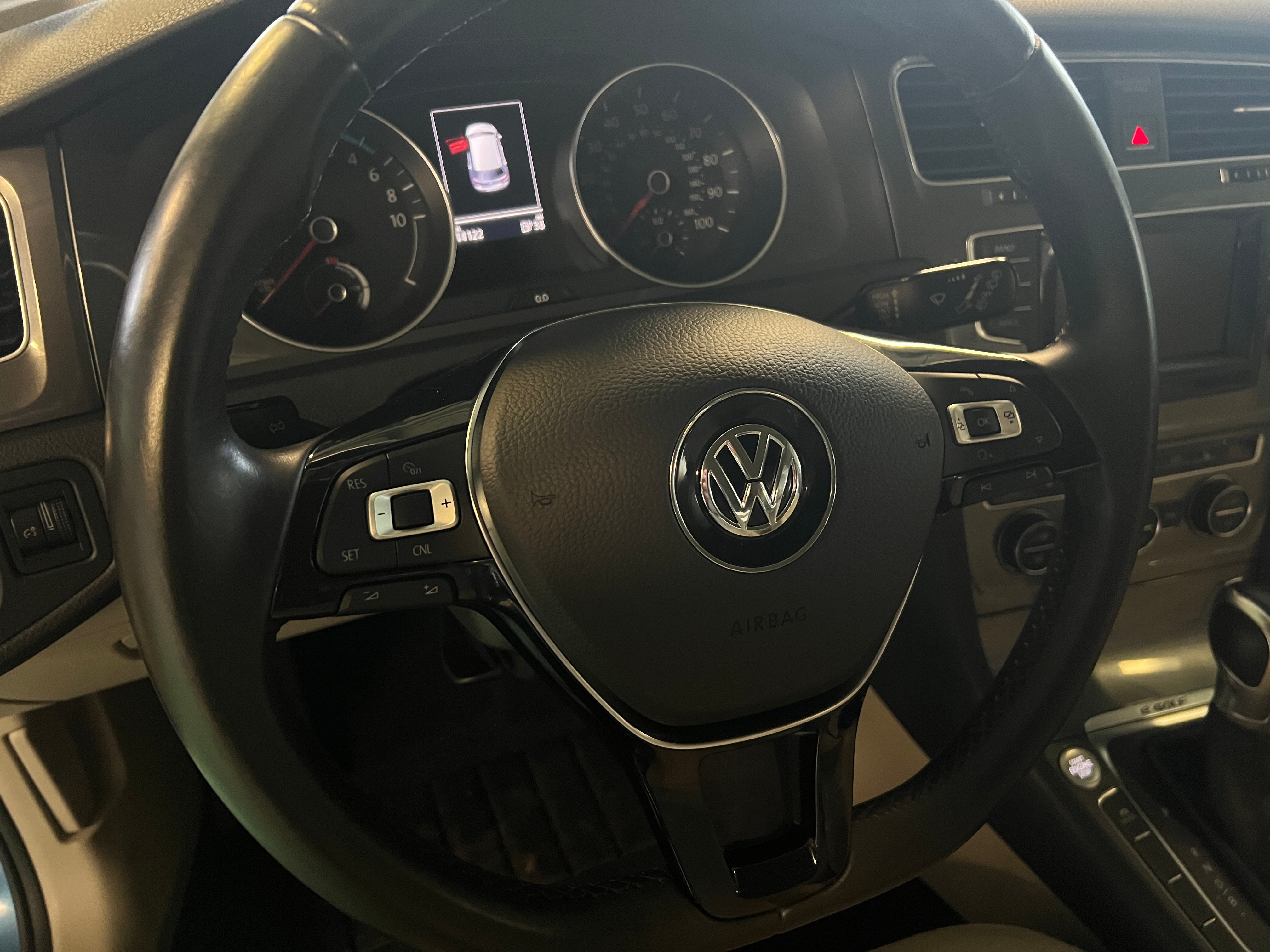 2015 Volkswagen e-Golf SEL Premium 5