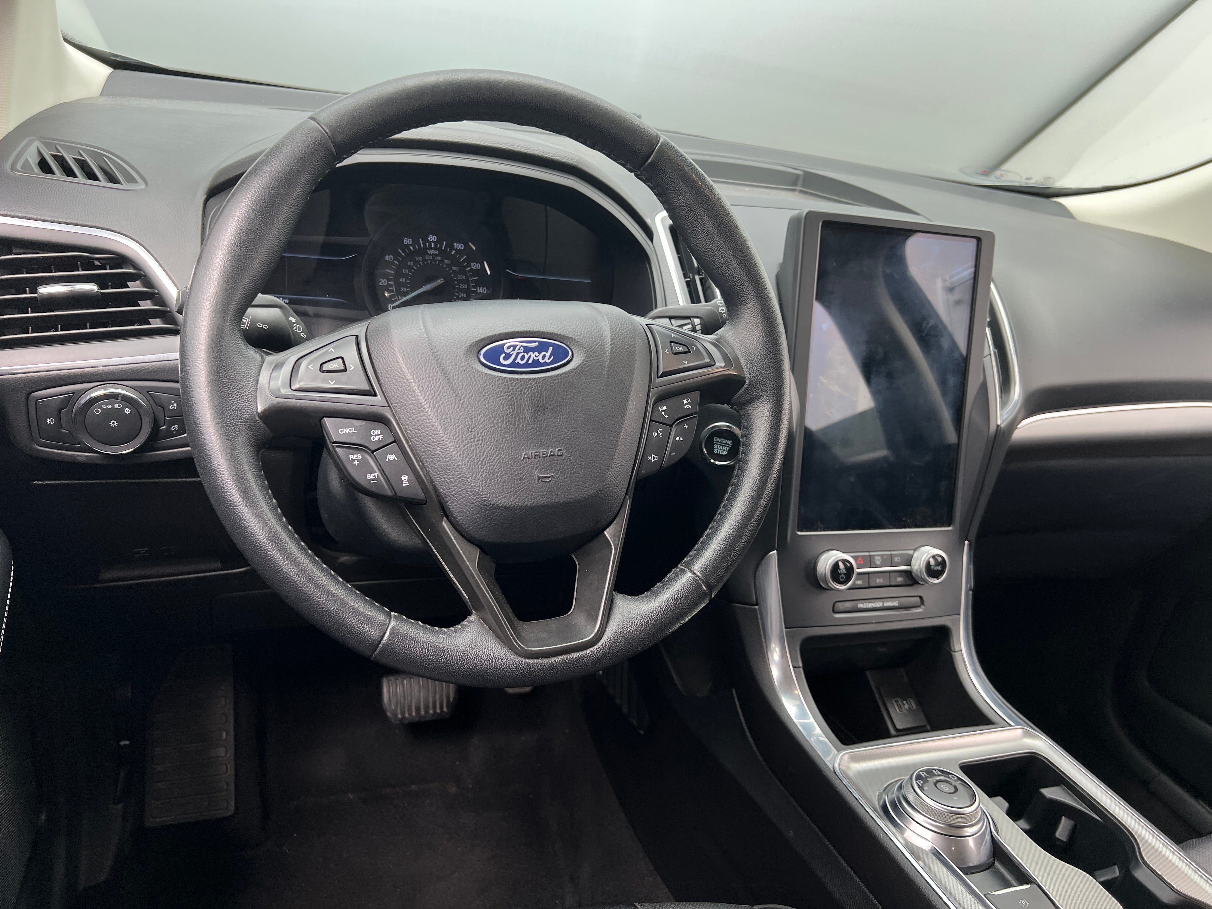 2022 Ford Edge Titanium 4