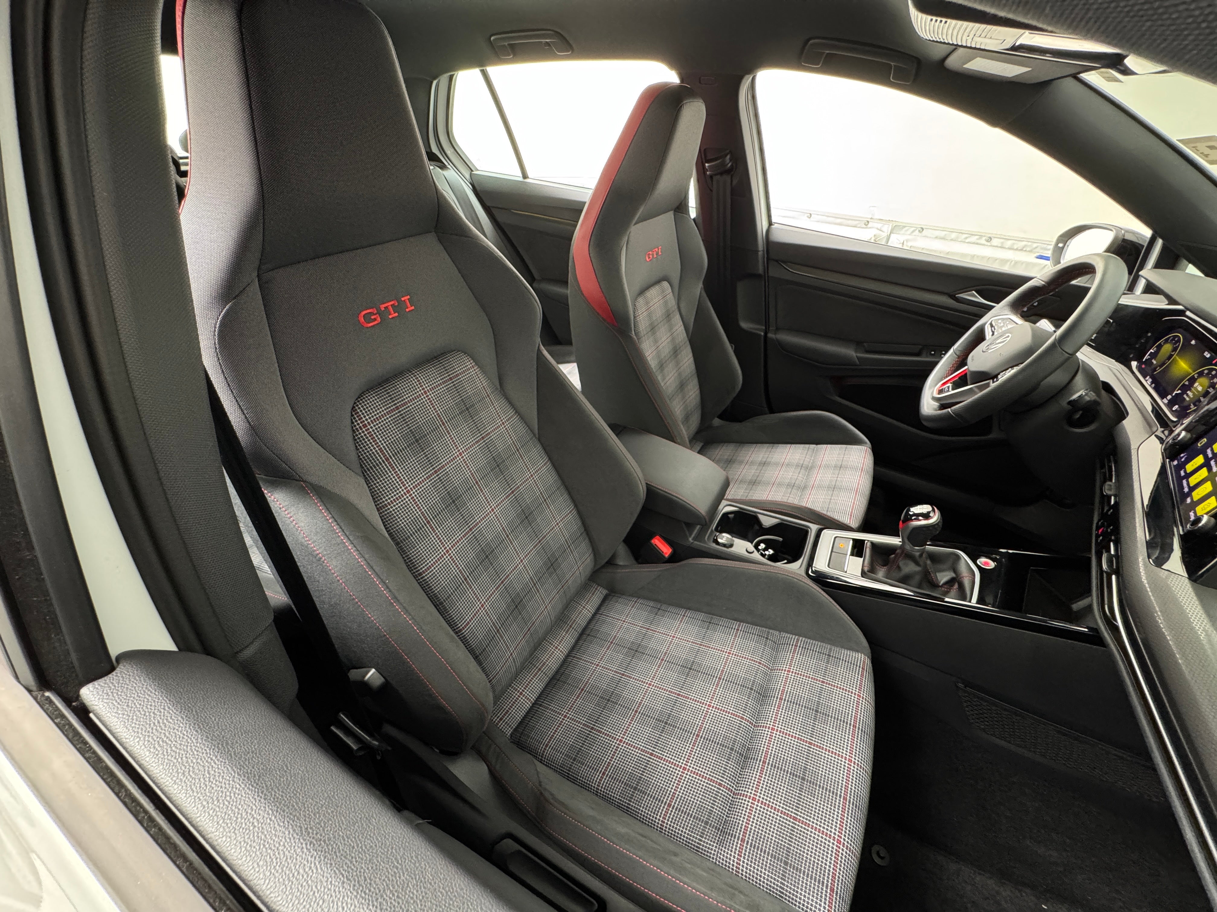 2023 Volkswagen Golf GTI S 2