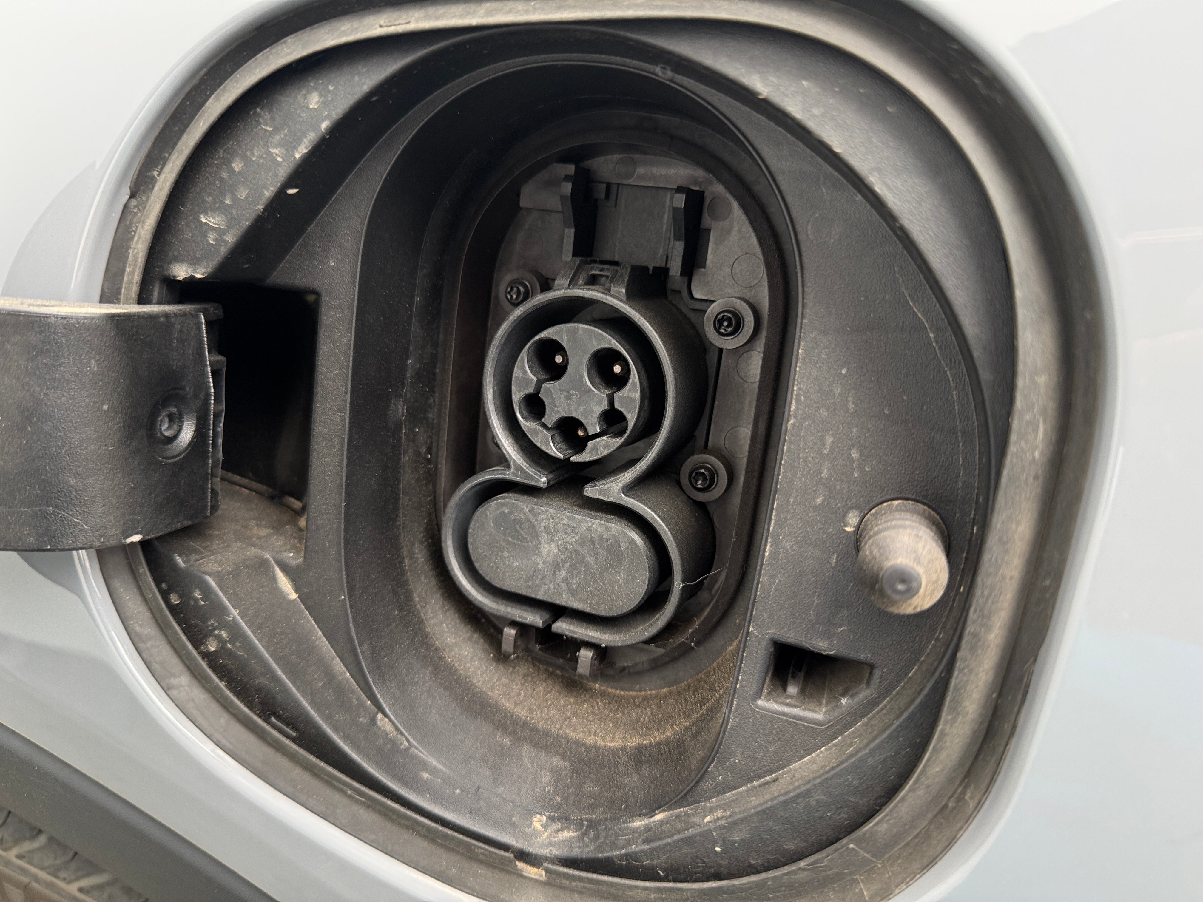 Used 2020 Chevrolet Bolt EV LT with VIN 1G1FW6S09L4141180 for sale in Auburn, WA