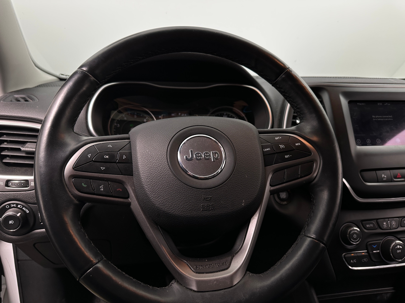 Thumbnail: 2019 Jeep Cherokee - 5