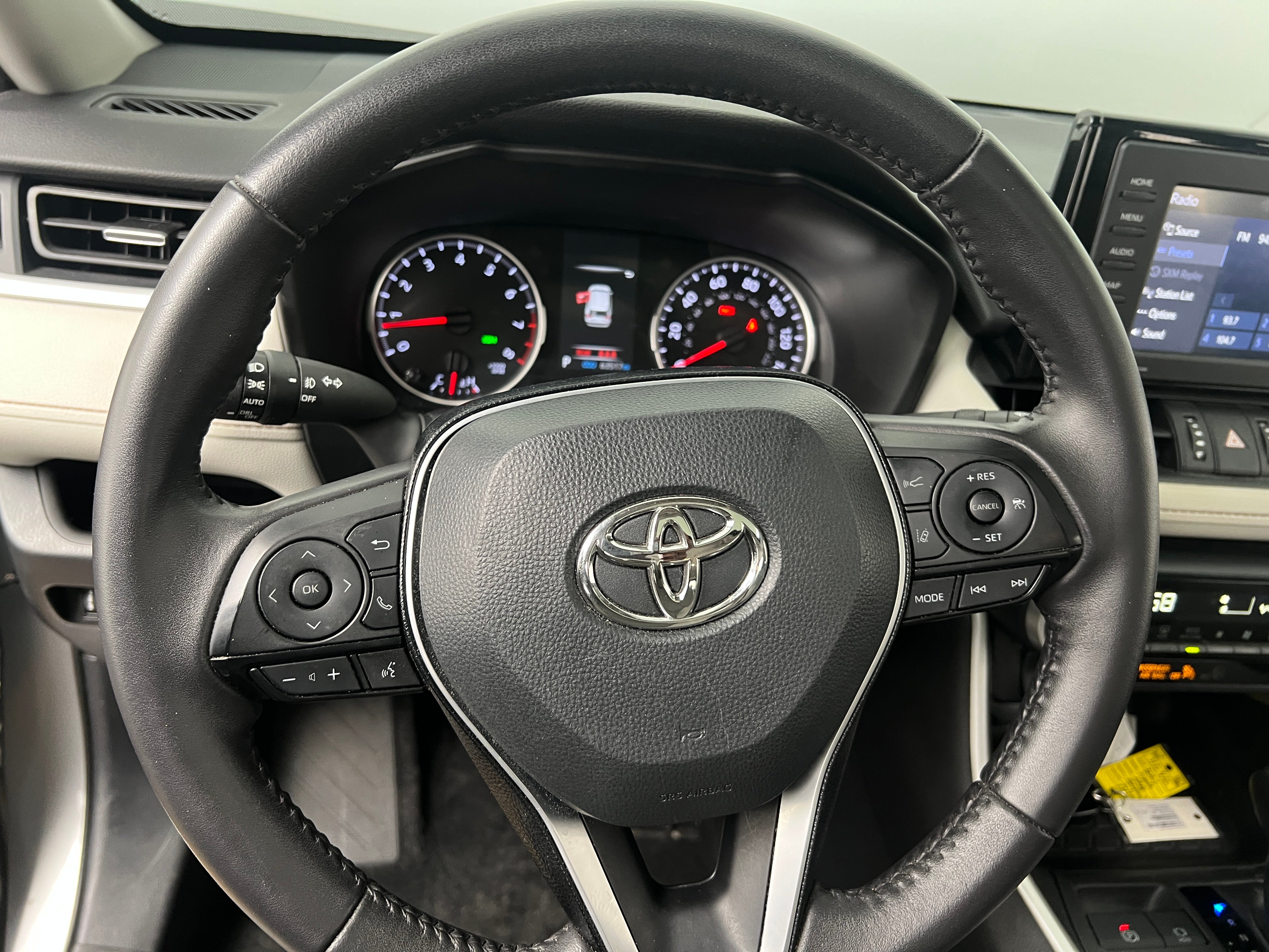 2021 Toyota RAV4 XLE Premium 5