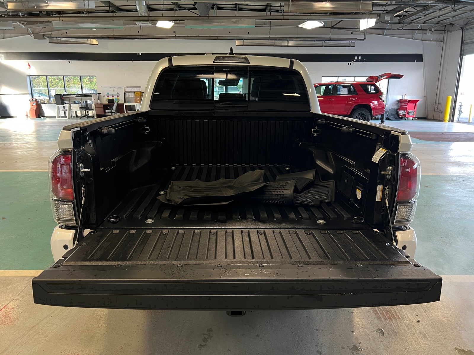 Thumbnail: 2021 Toyota Tacoma - 7