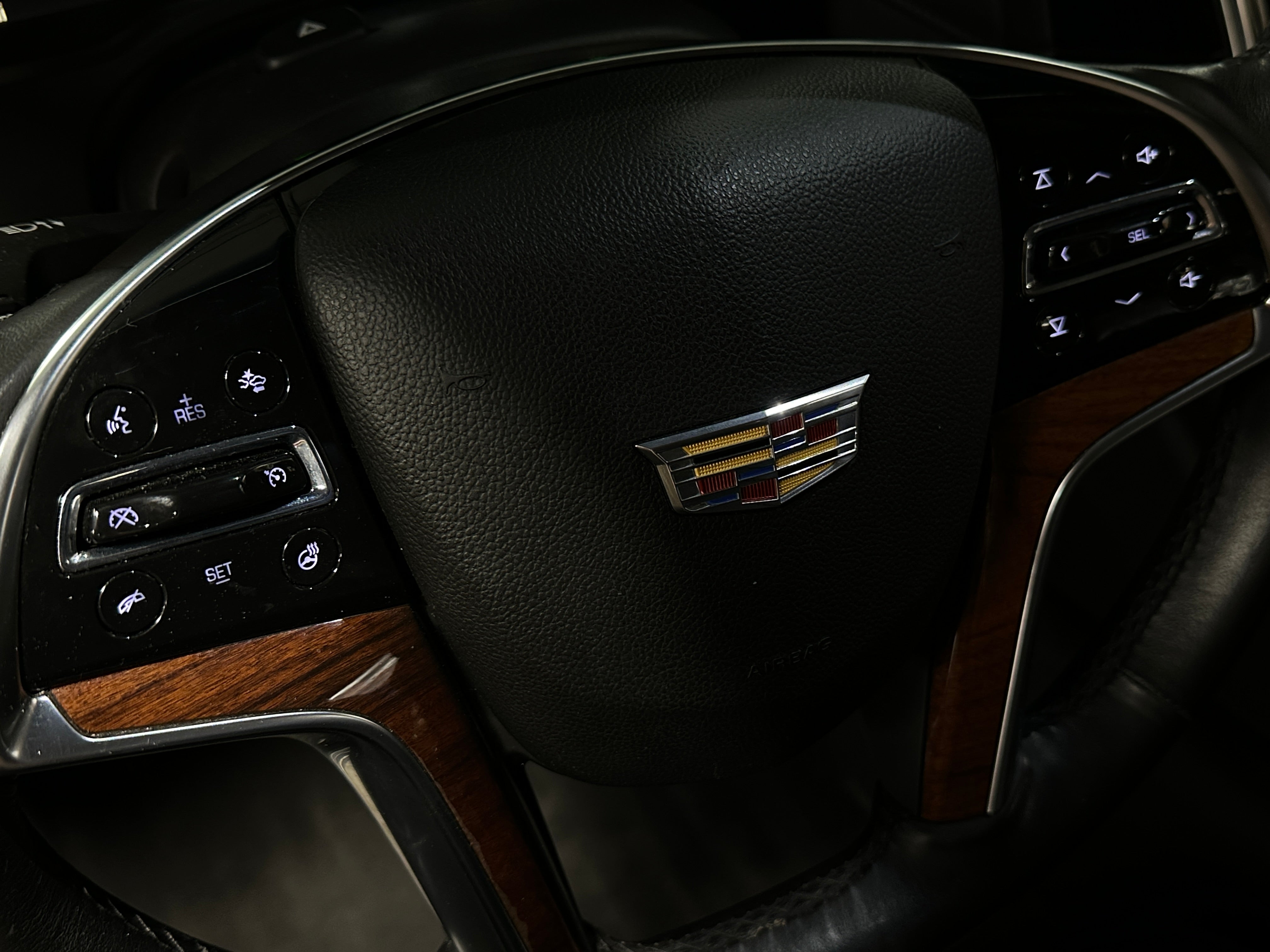 2015 Cadillac Escalade Luxury 4