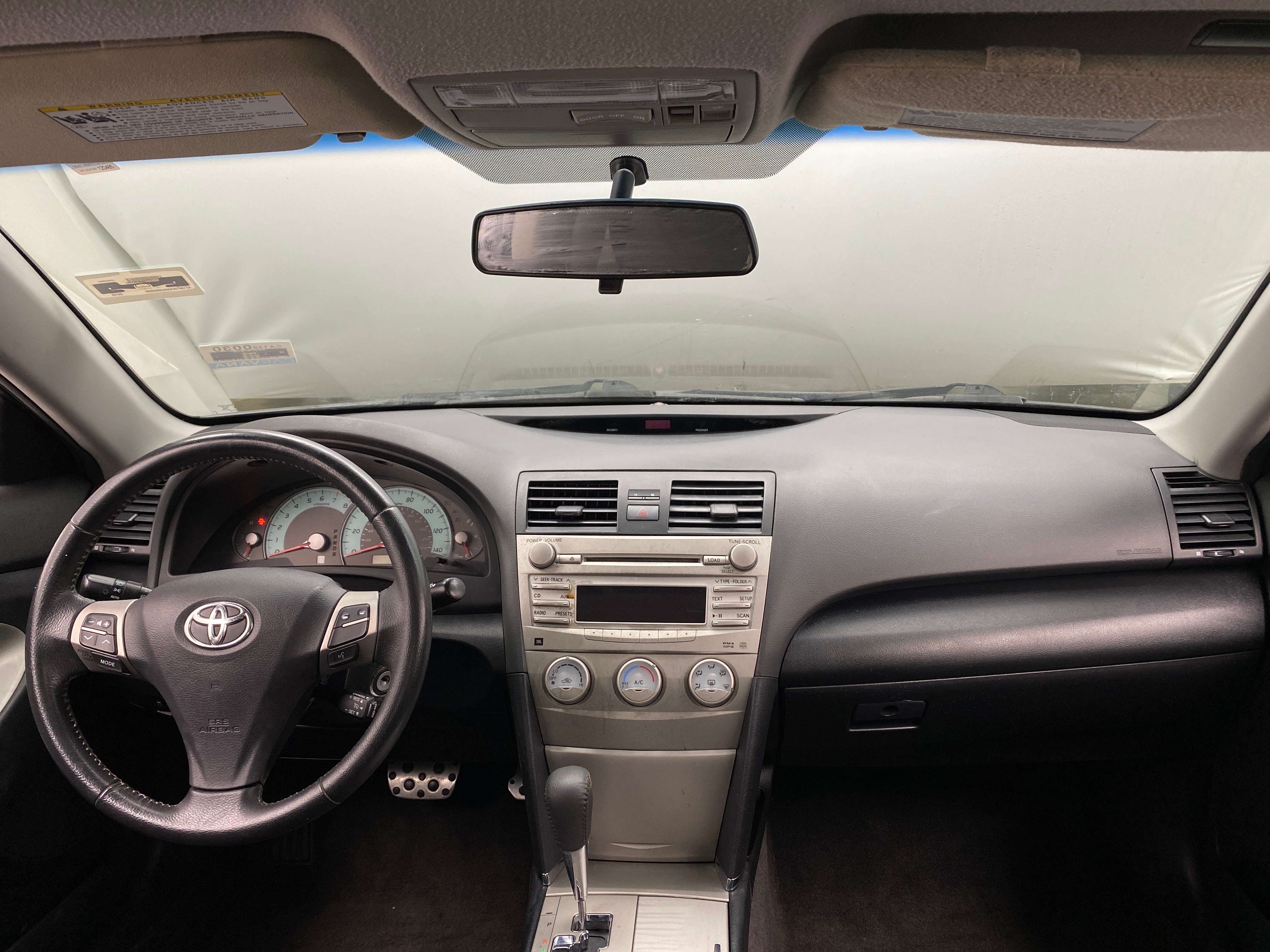 2010 Toyota Camry SE 3